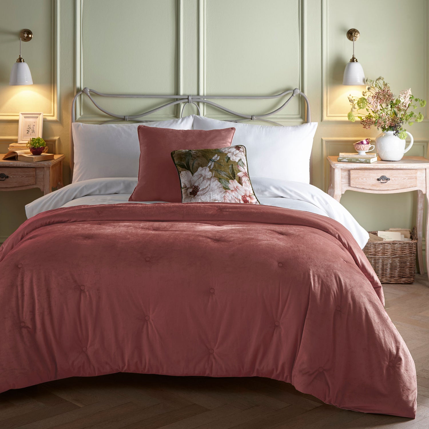 Appletree Austell Velvet 150cmx220cm Bedspread Pink