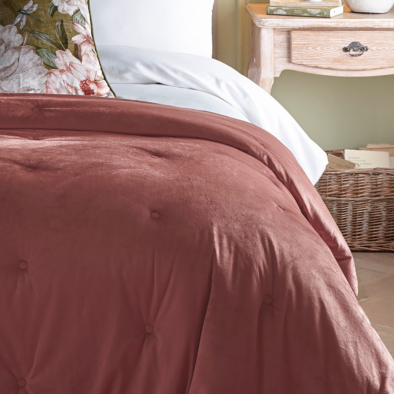 Appletree Austell Velvet 150cmx220cm Bedspread Pink