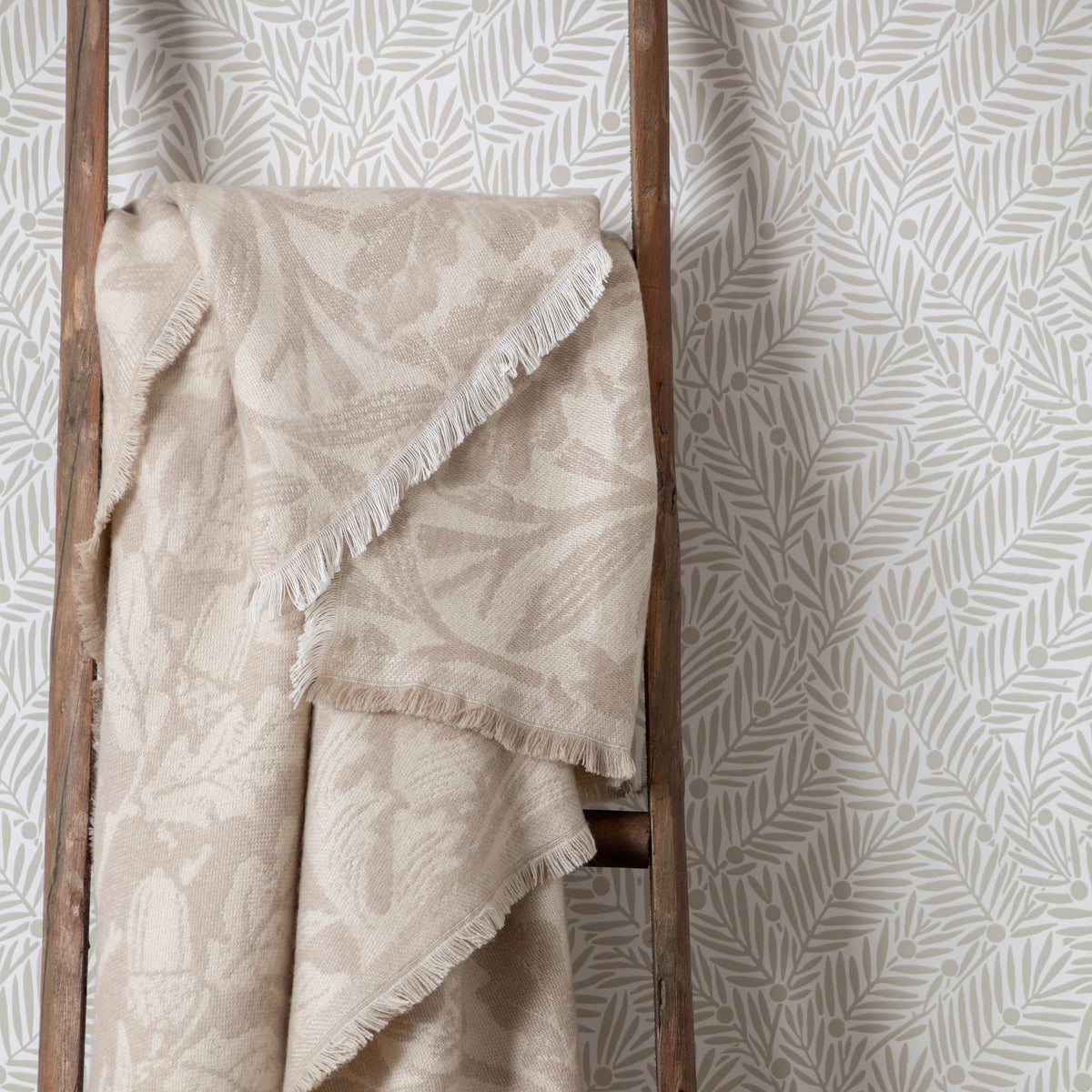 Morris & Co. Acorn Tonal Jacquard 130cm x 170cm Throw Linen