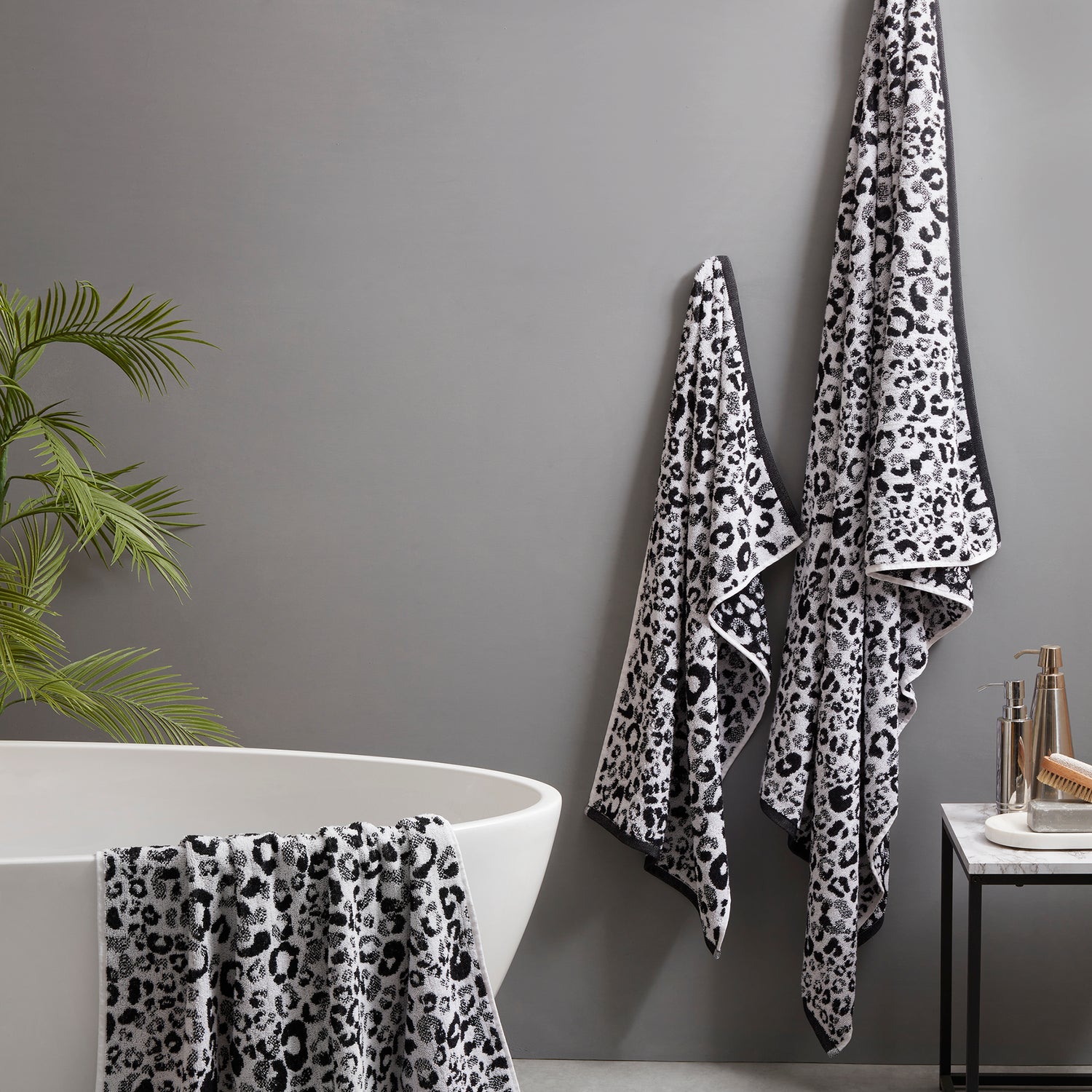 Fusion Animal Print Towel Black