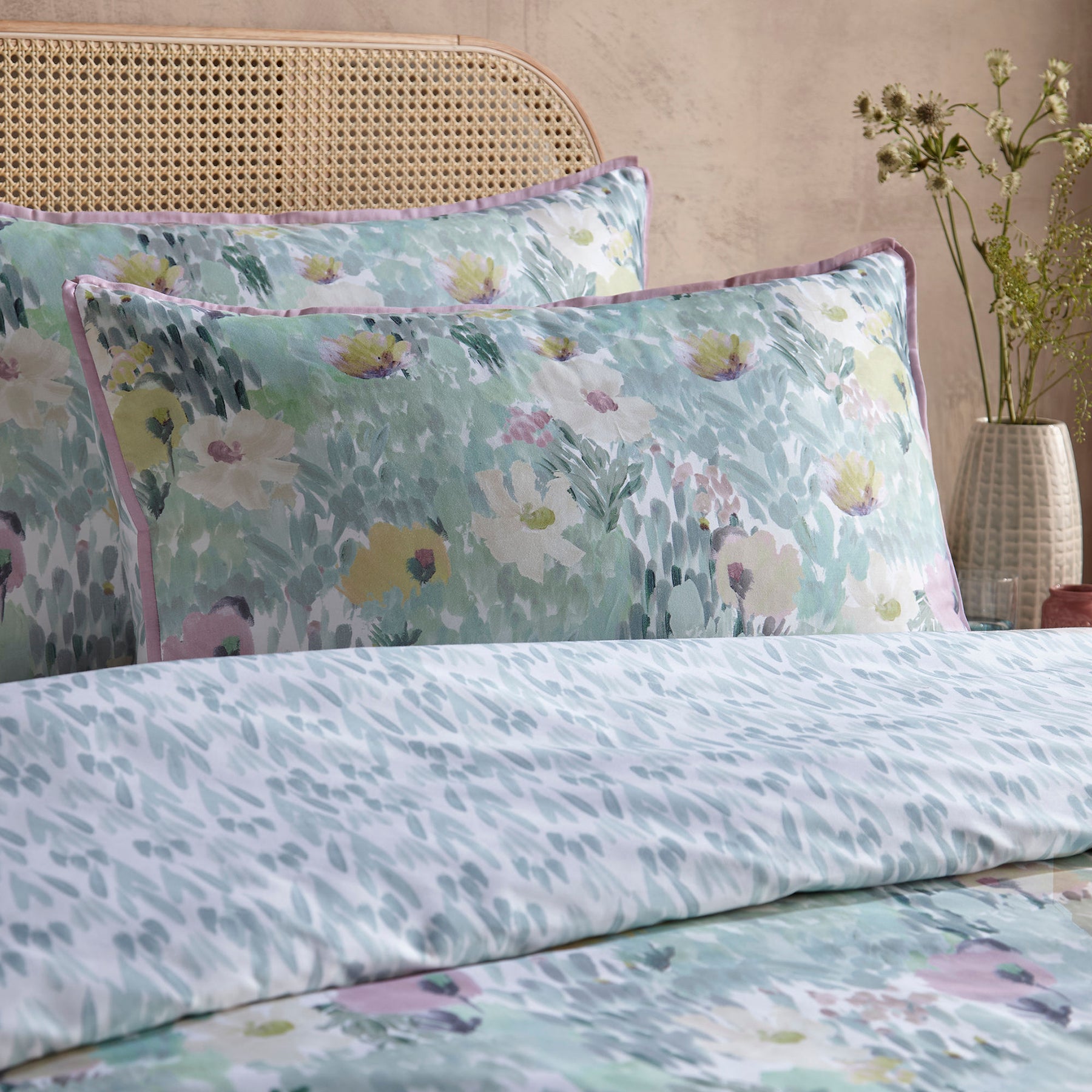 Appletree Abstract Floral Duvet Cover Bedding Set Green