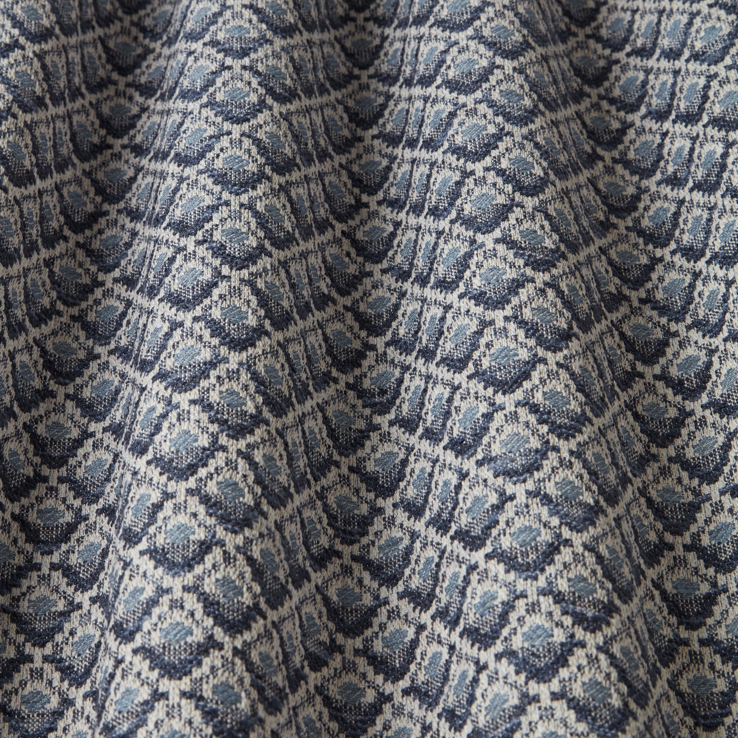 iLiv Alps Fabric Arctic