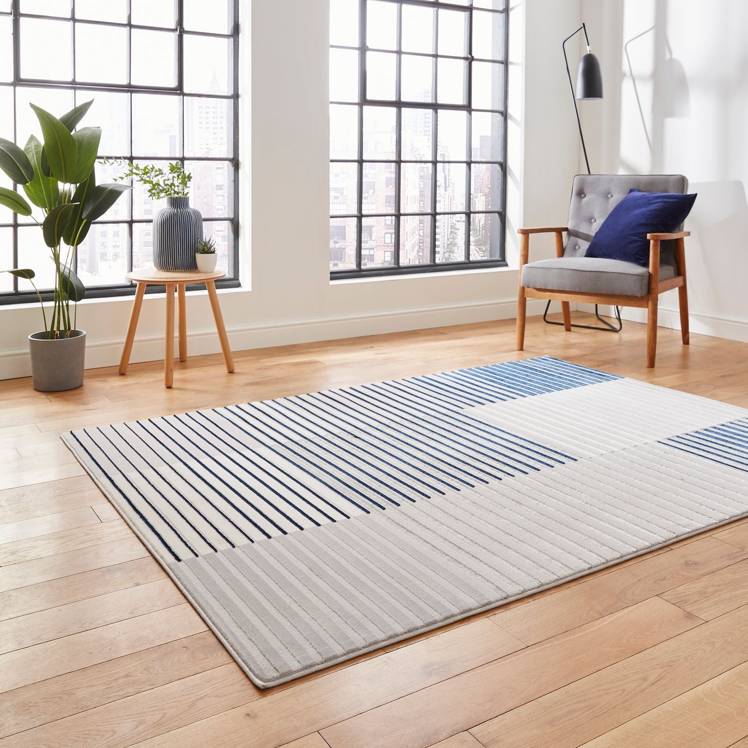 Apollo 2681 Metallic Effect Yarn Rug Grey Navy