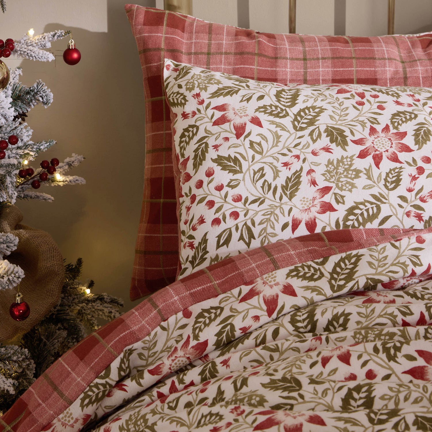 Laura Ashley Astley Floral Christmas Brushed Cotton Duvet Cover Bedding Set Festive Red