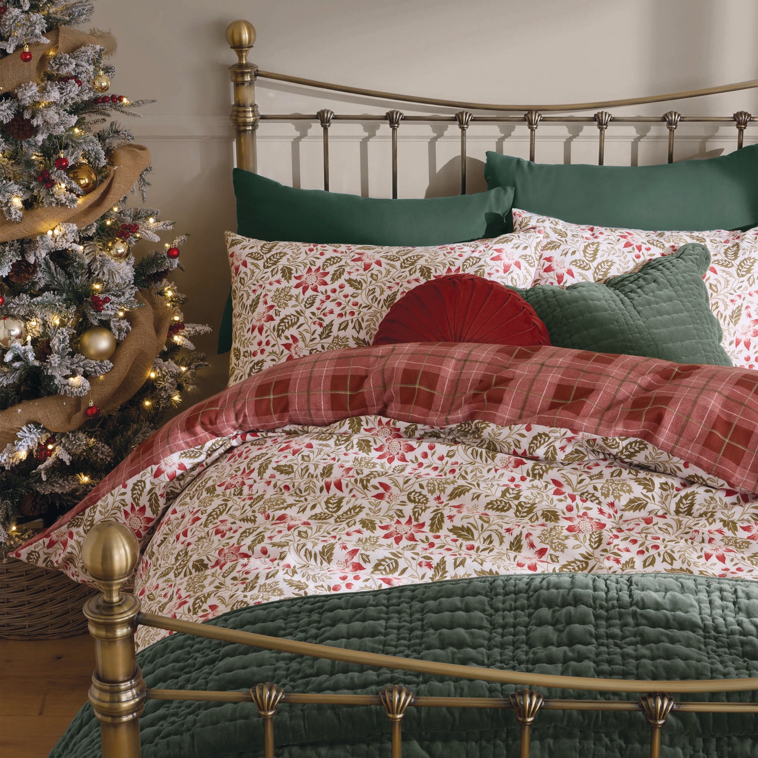 Laura Ashley Astley Floral Christmas Brushed Cotton Duvet Cover Bedding Set Festive Red