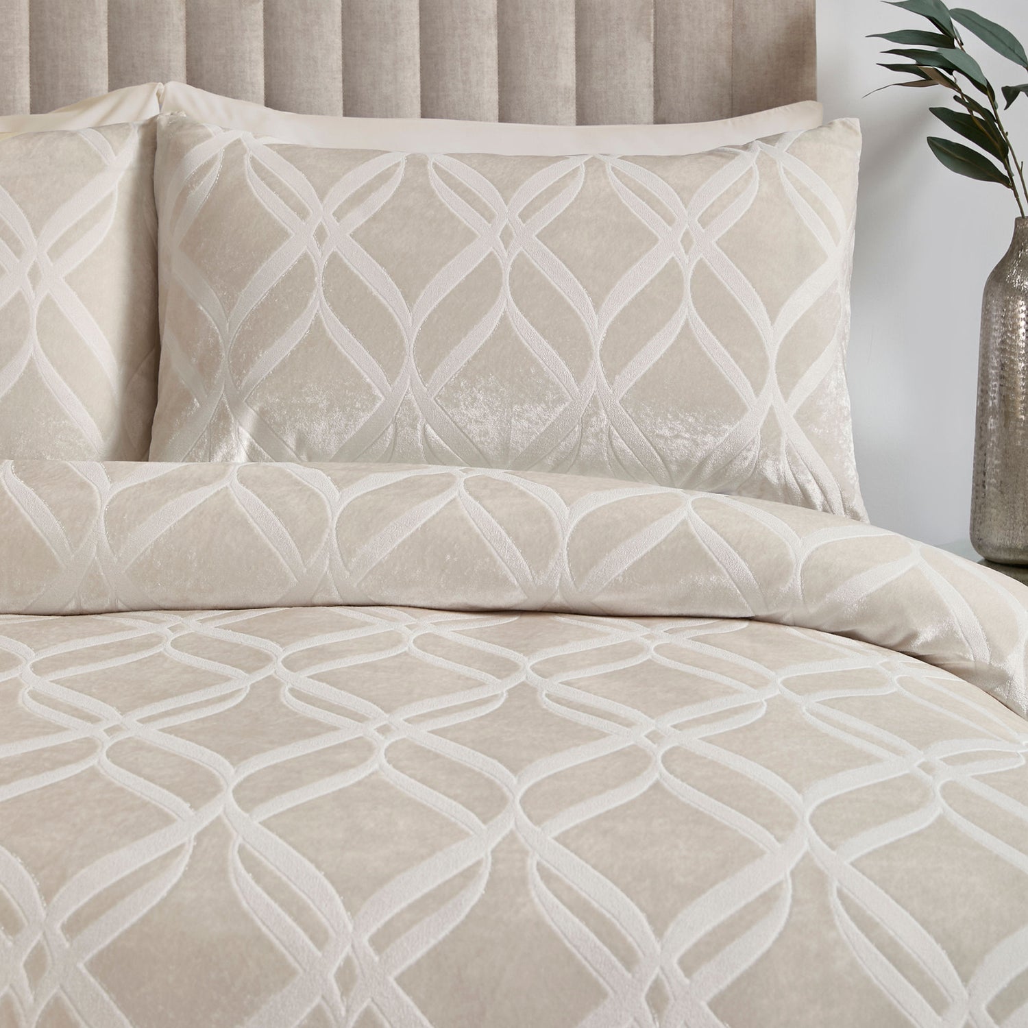 Soiree Belfort Velvet Duvet Cover Bedding Set Champagne