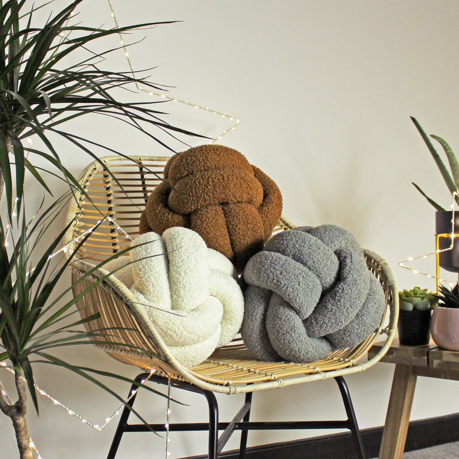 Furn. Boucle Knot Fleece 30cm x 30cm Filled Cushion Ecru