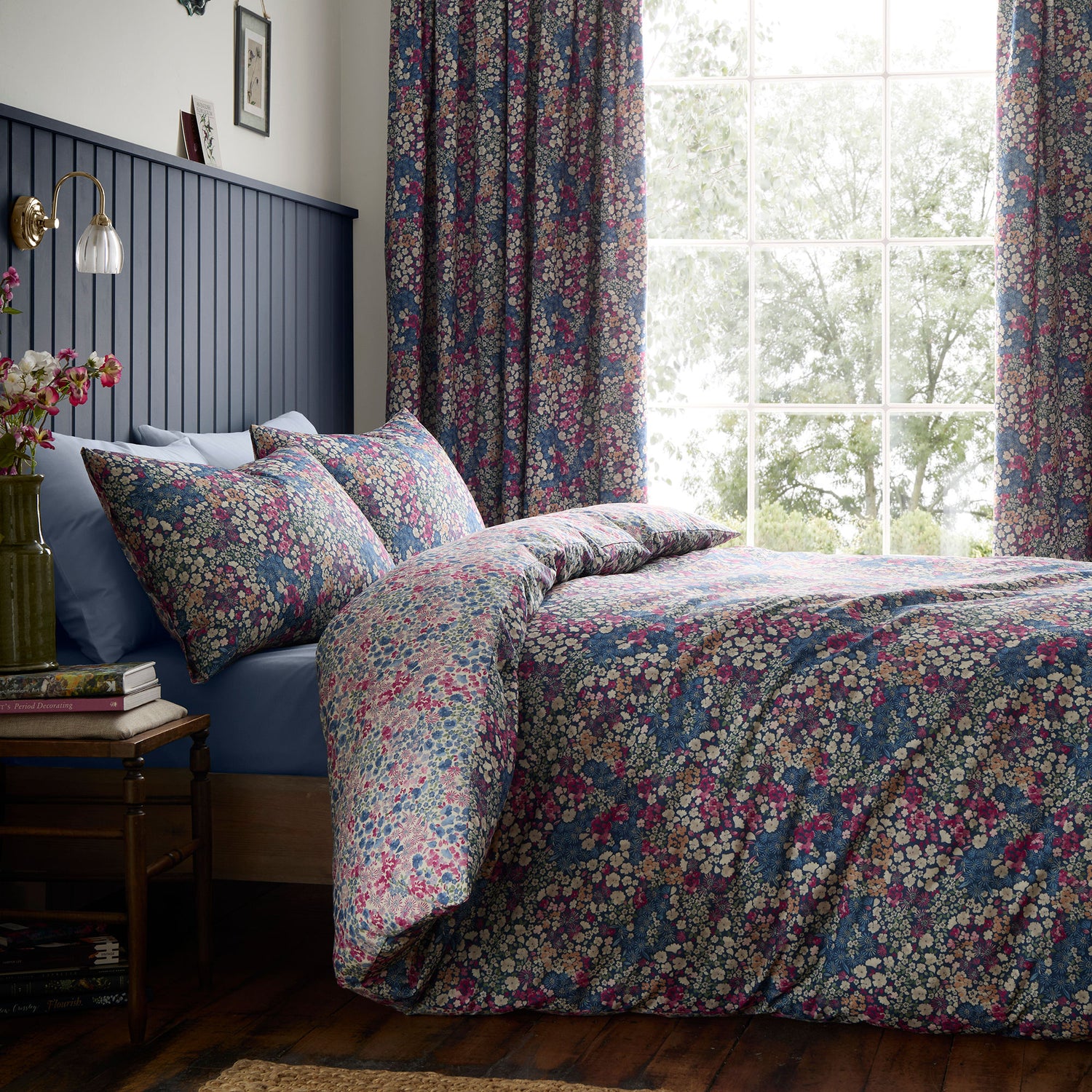 Dreams & Drapes Bessie Duvet Cover Bedding Set Navy