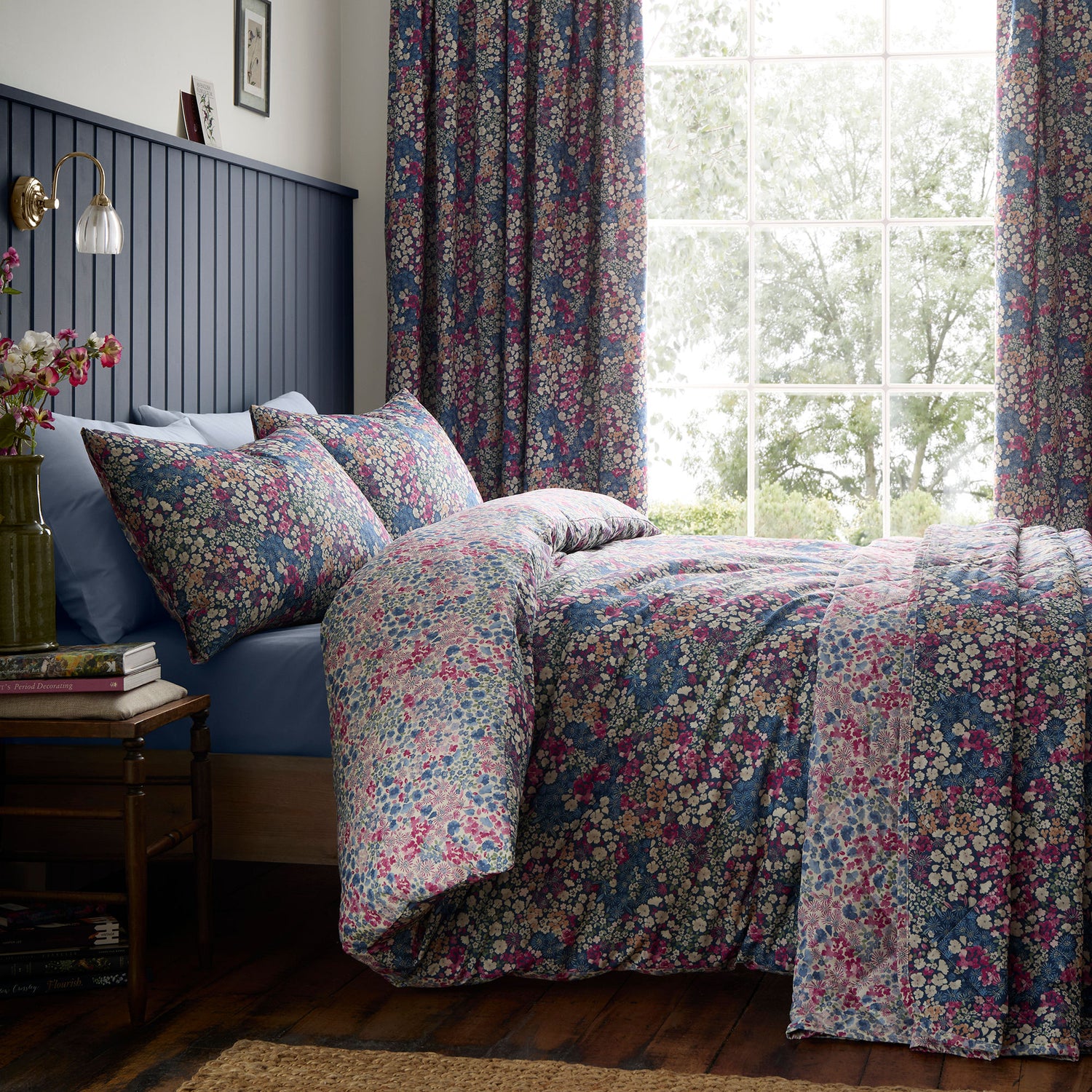 Dreams & Drapes Bessie Duvet Cover Bedding Set Navy