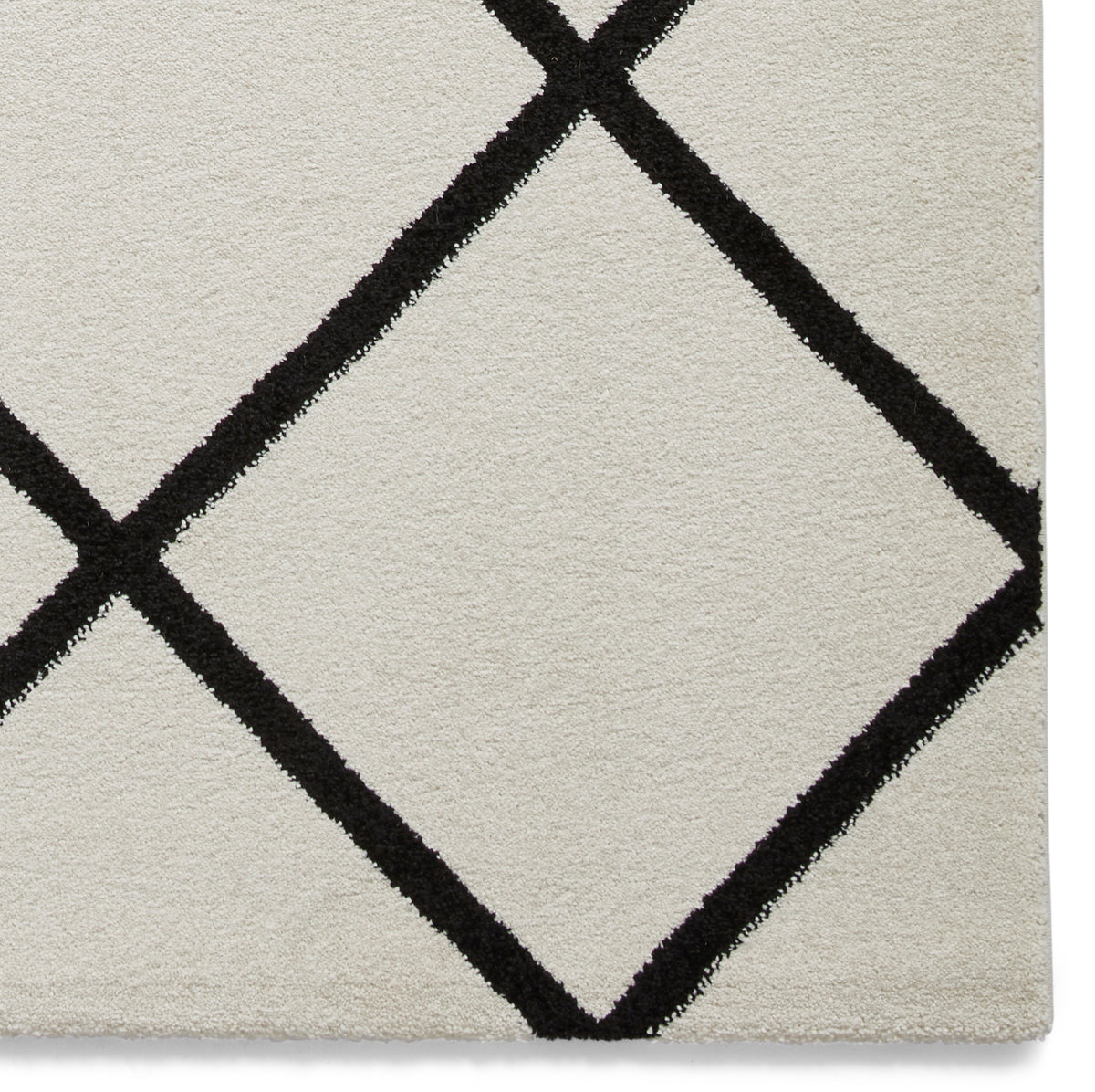 Brooklyn BRK35 24371 120cm x 170cm Rug Cream Black
