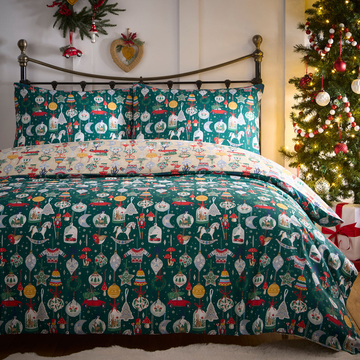 Fusion Christmas Ornaments Duvet Cover Bedding Set Green