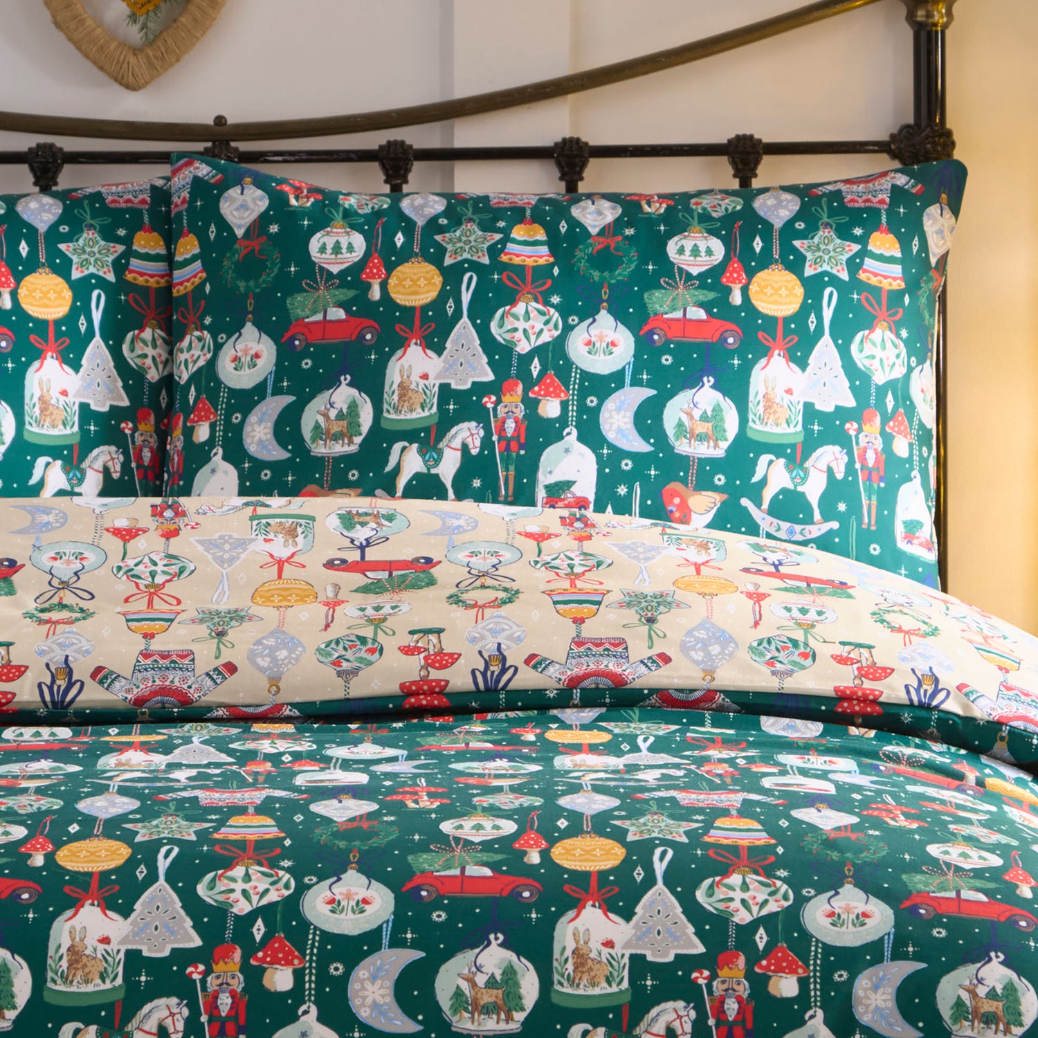 Fusion Christmas Ornaments Duvet Cover Bedding Set Green