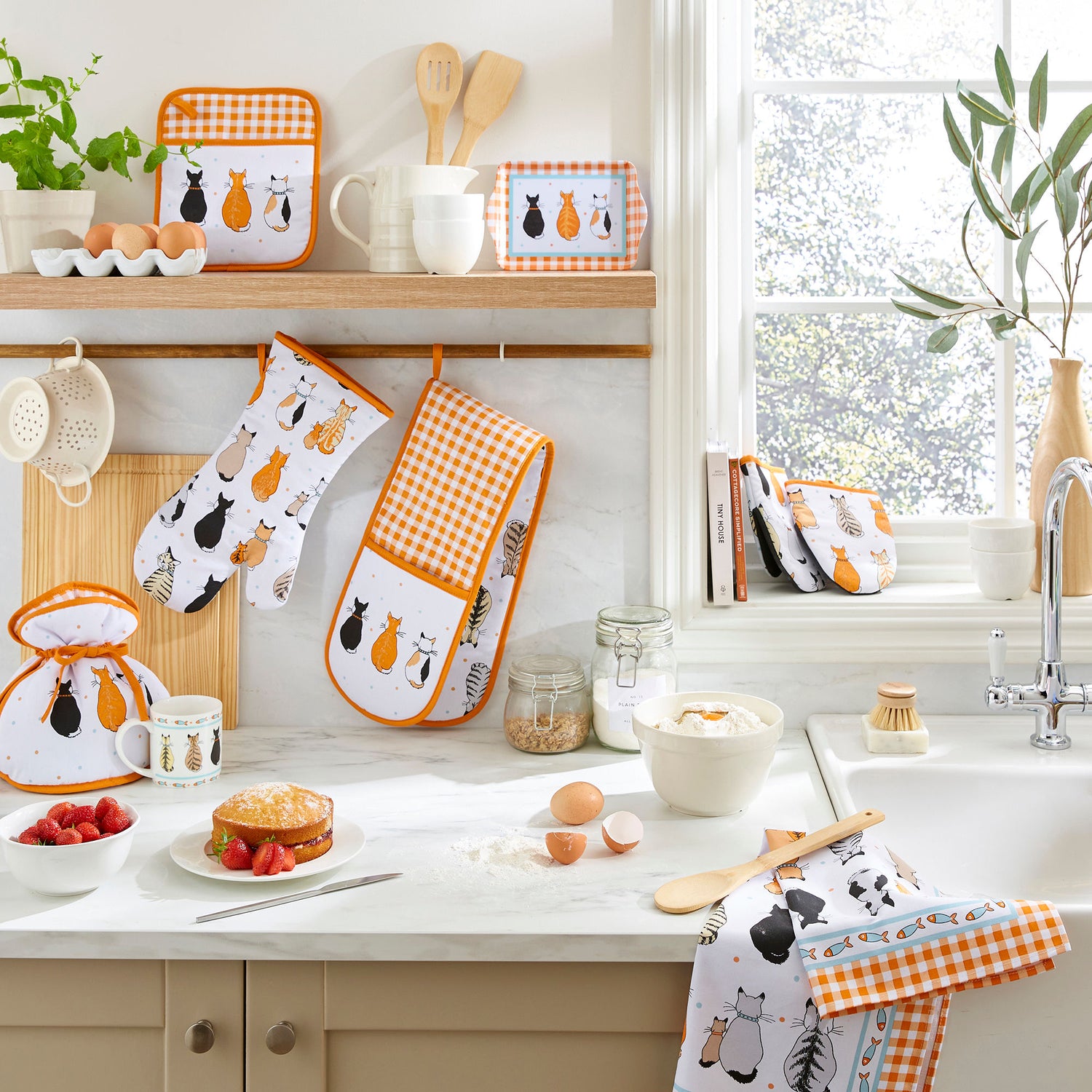 Ulster Weavers Cats In Waiting Woven Cotton Apron Orange
