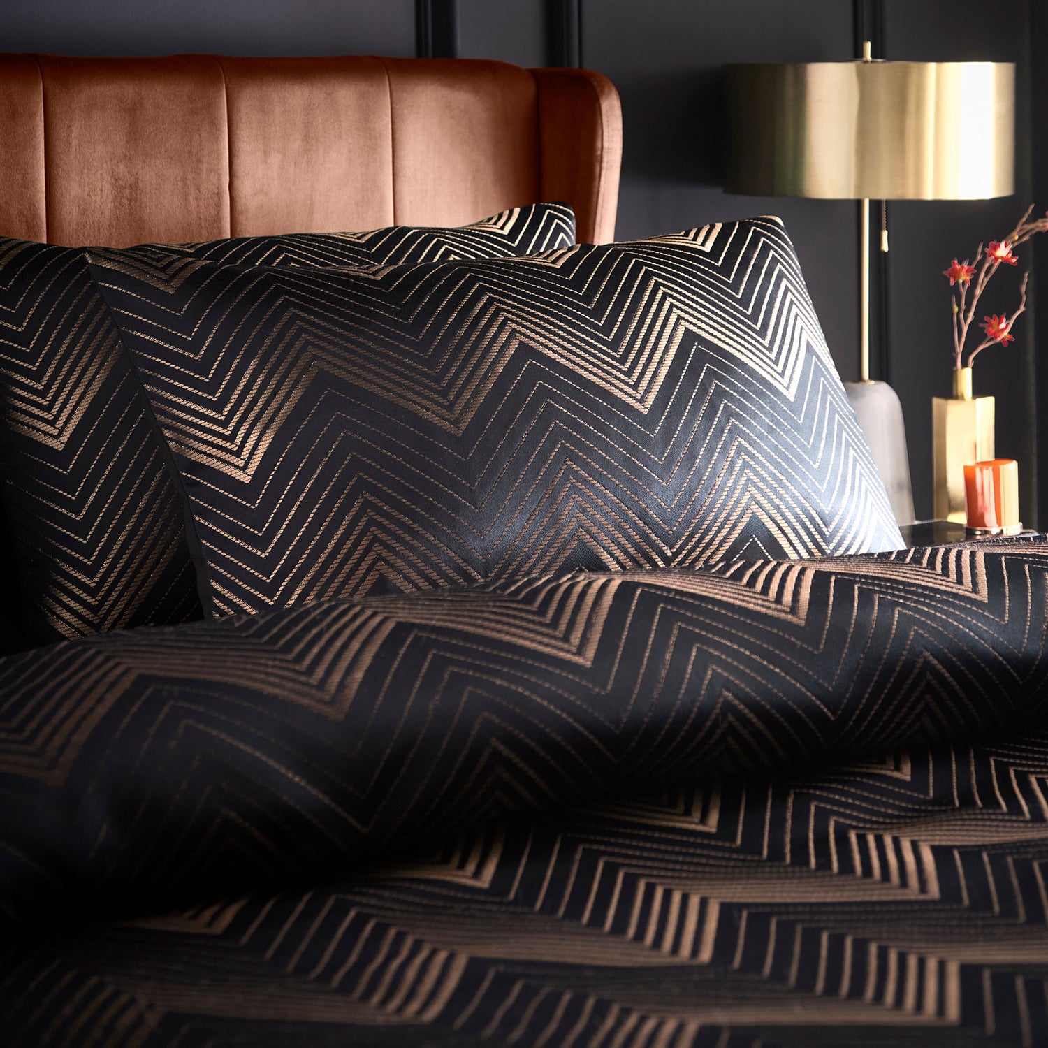 Laurence Llewelyn-Bowen Cocktail Jacquard Duvet Cover Bedding Set Black