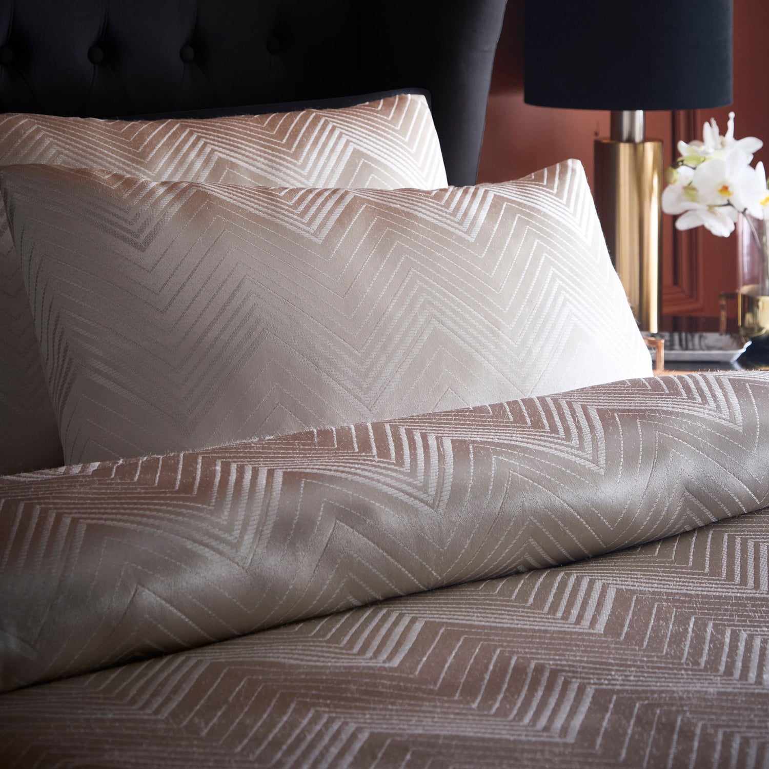 Laurence Llewelyn-Bowen Cocktail Jacquard Duvet Cover Bedding Set Ivory