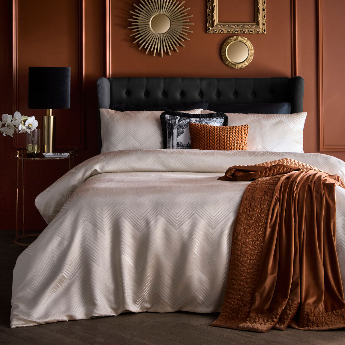 Laurence Llewelyn-Bowen Cocktail Jacquard Duvet Cover Bedding Set Ivory