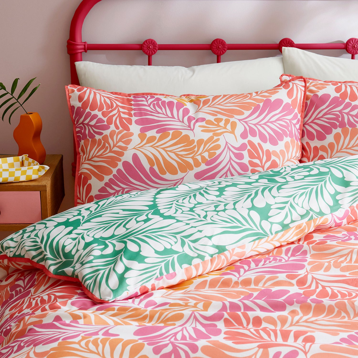 Appletree Carmen Leaf Reversible Duvet Cover Bedding Set Pink
