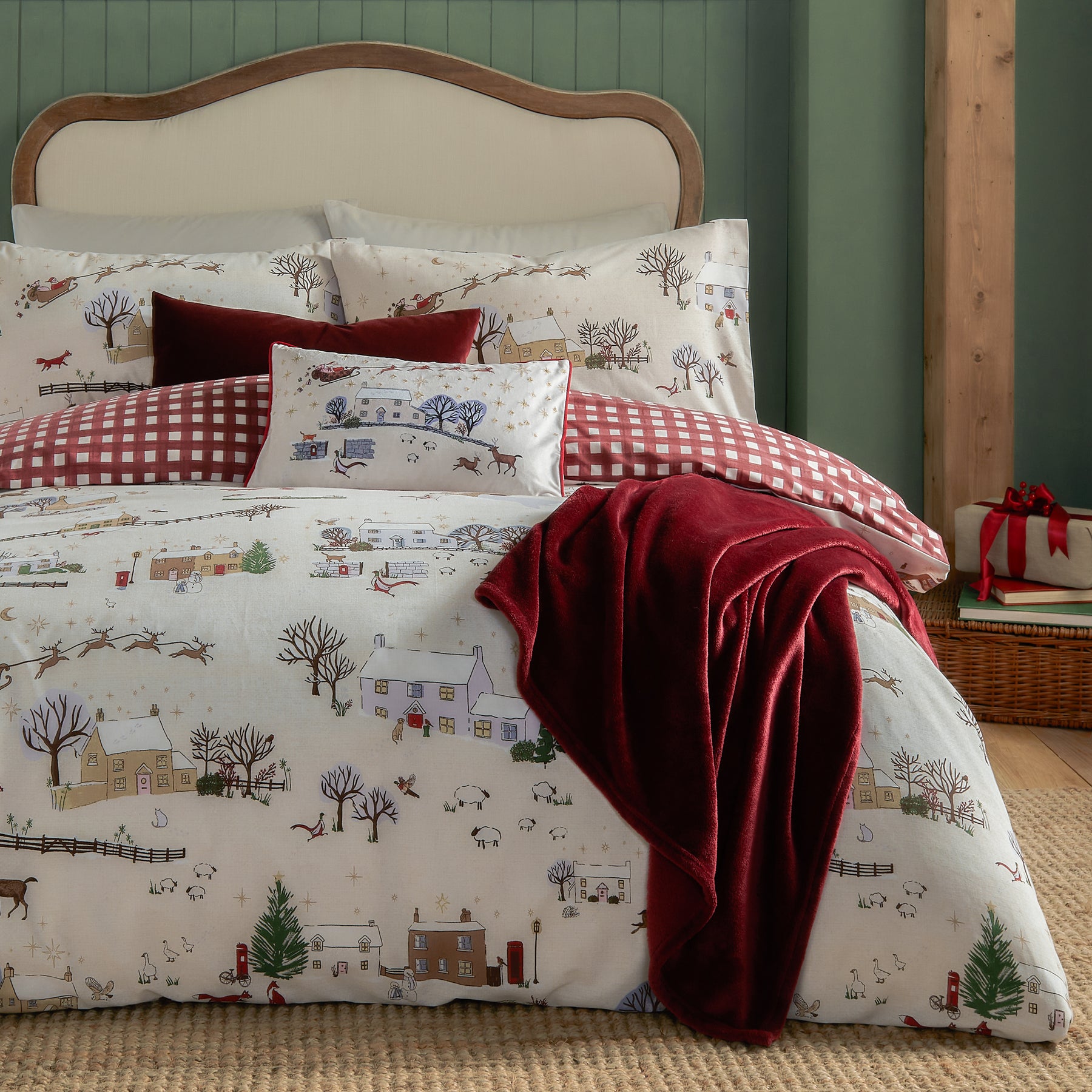 Furn Cotswolds Christmas Duvet Cover Bedding Set Cream Burgundy