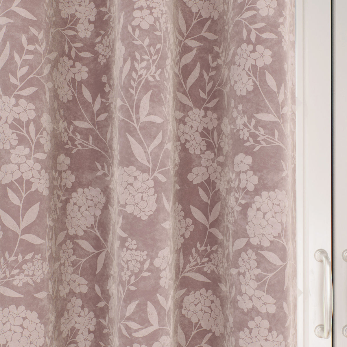 Cuba Thermal Ready Made Eyelet Blackout Curtains Pink