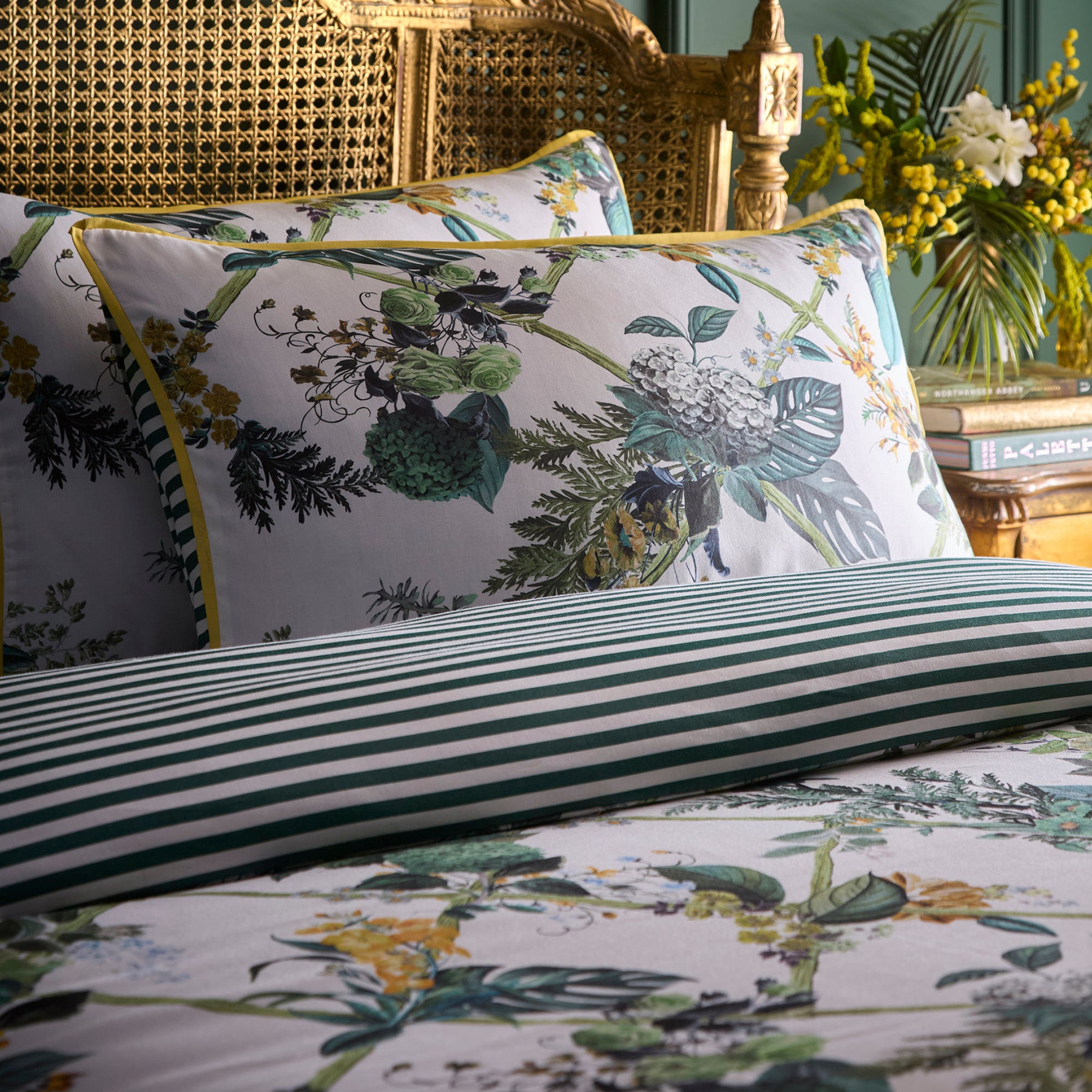 Laurence Llewelyn-Bowen Cotswold Fantasia Cotton Sateen Duvet Cover Bedding Set Green