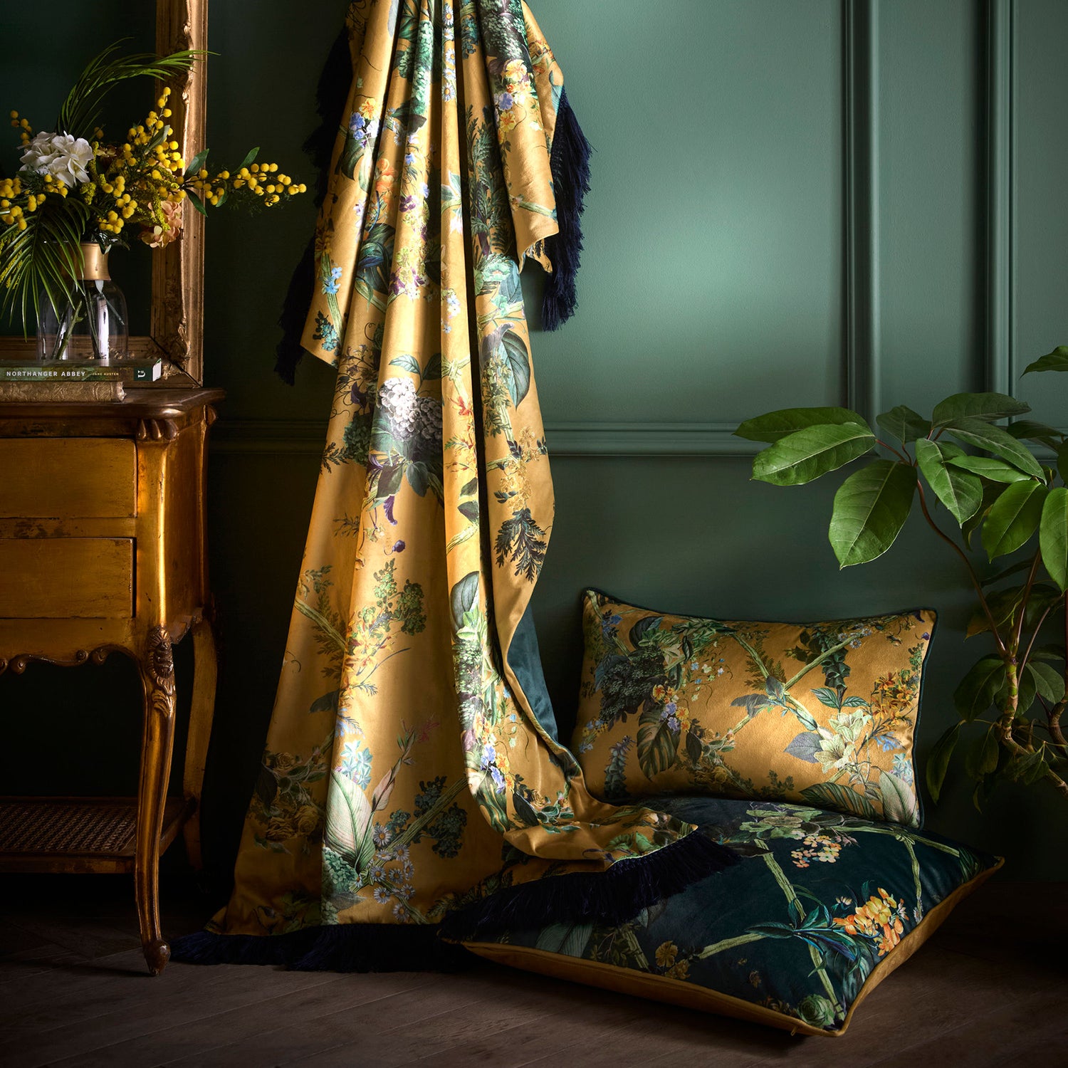 Laurence Llewelyn-Bowen Cotswold Fantasia Dawn Velvet 55cmx55cm Filled Cushion Green