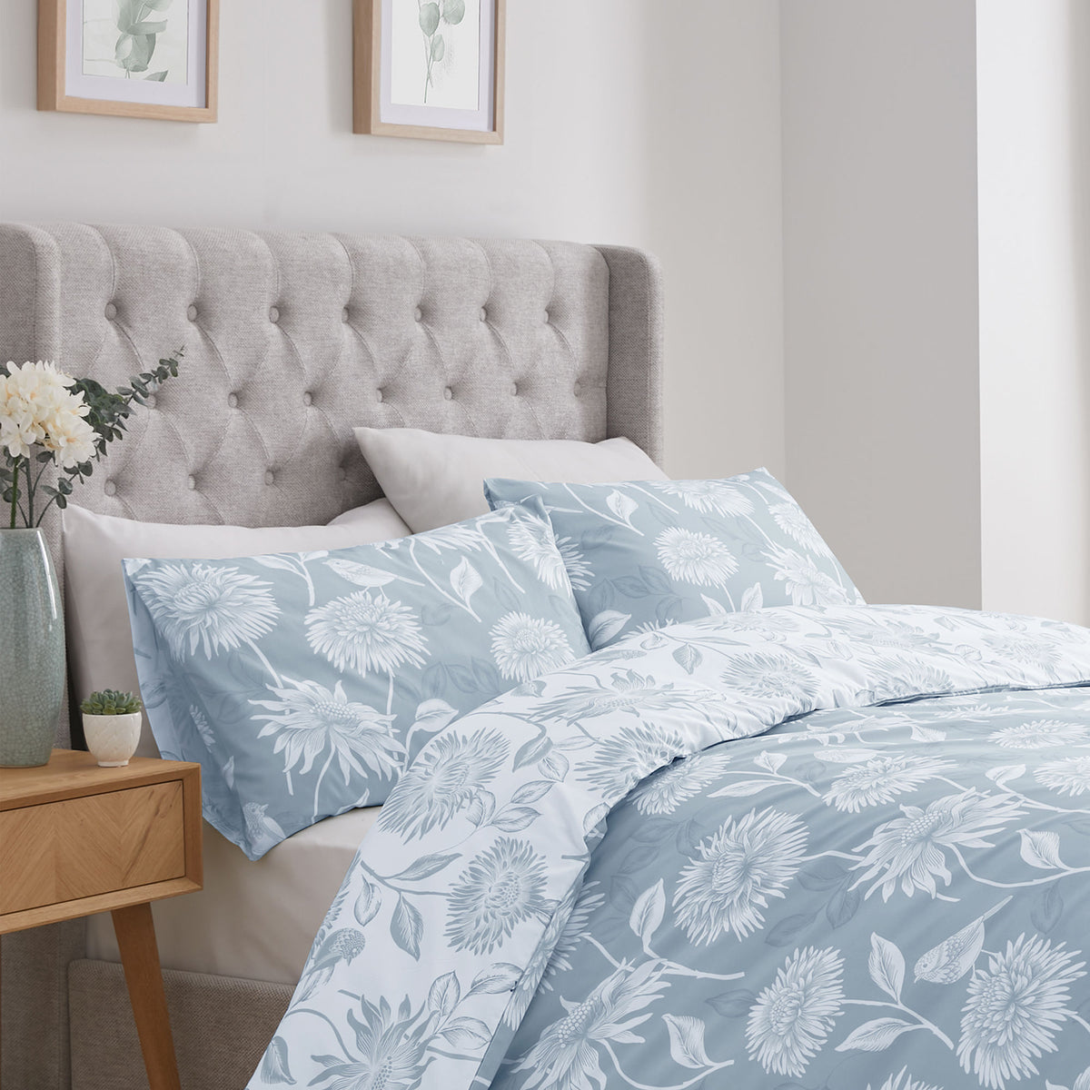 Dreams & Drapes Chrysanthemum Duvet Cover Bedding Set Blue
