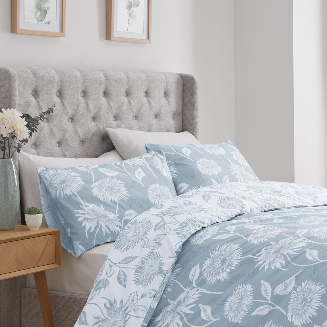 Dreams & Drapes Chrysanthemum Duvet Cover Bedding Set Blue