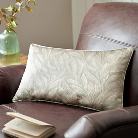 Laura Ashley Coulderton 30cm x 50cm Filled Boudoir Natural