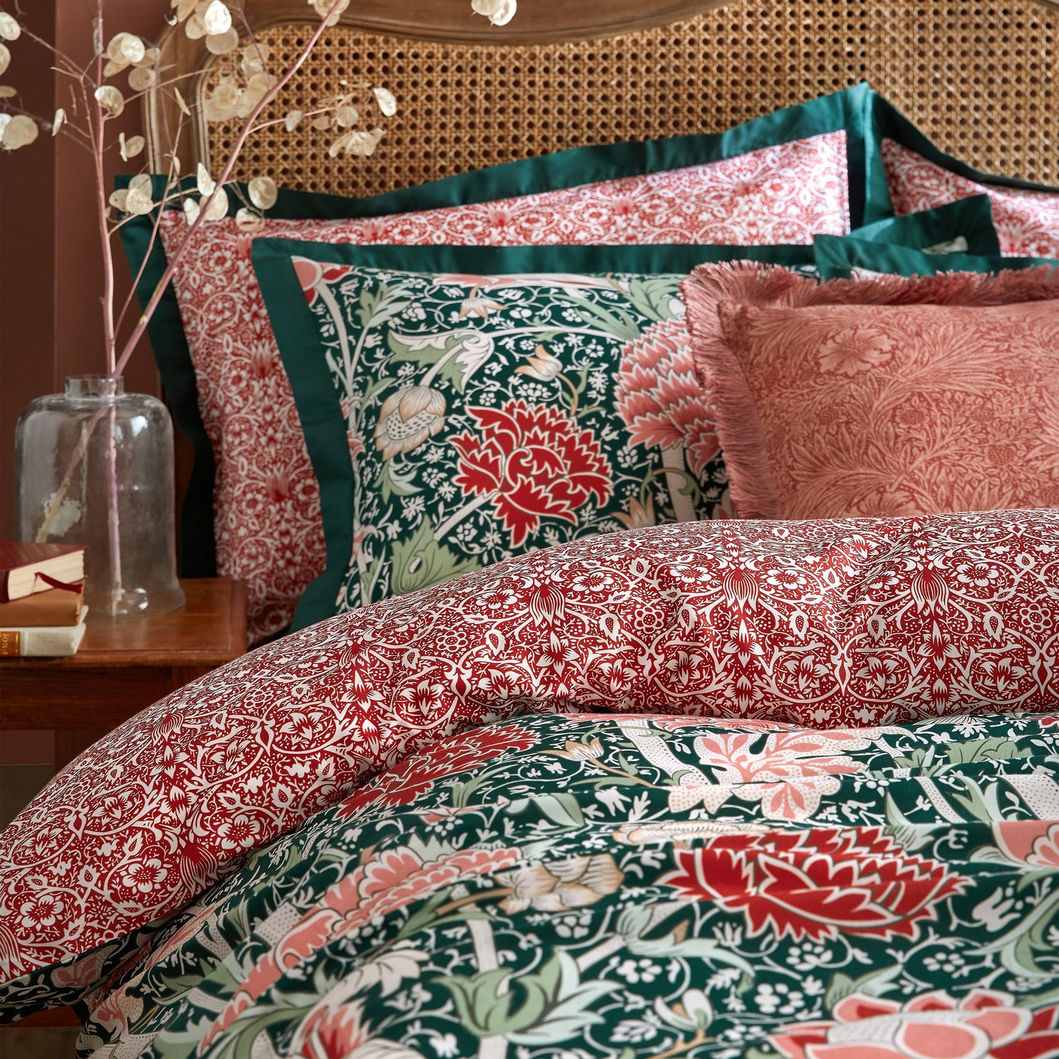 William Morris At Home Cray Pair of Oxford Pillowcases Forest Green-Cranberry