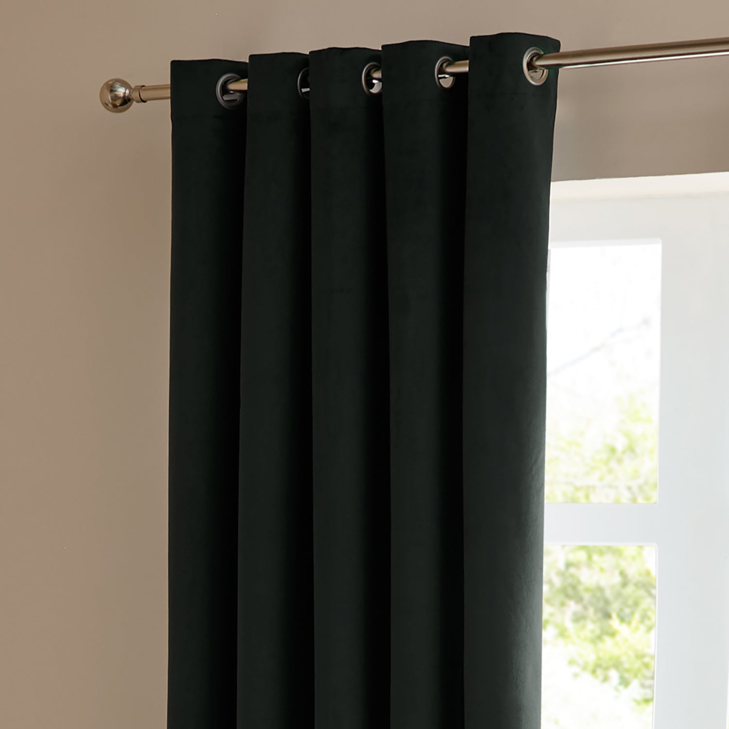 Furn Ultimate Velvet Ready Made Eyelet Blackout Curtains Black