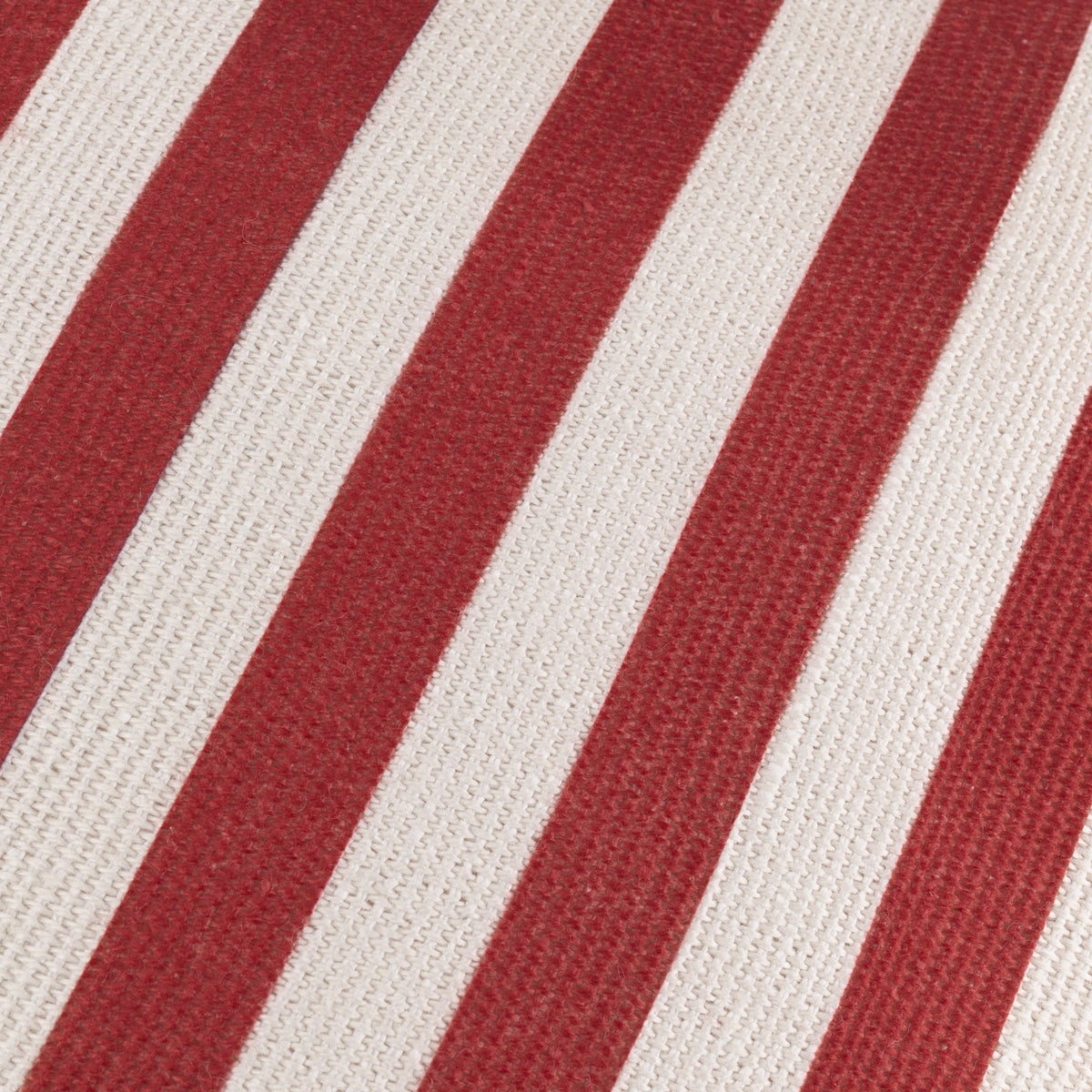 Furn. Deck Stripe Woven Outdoor 59cm x 59cm Filled Cushion White Red