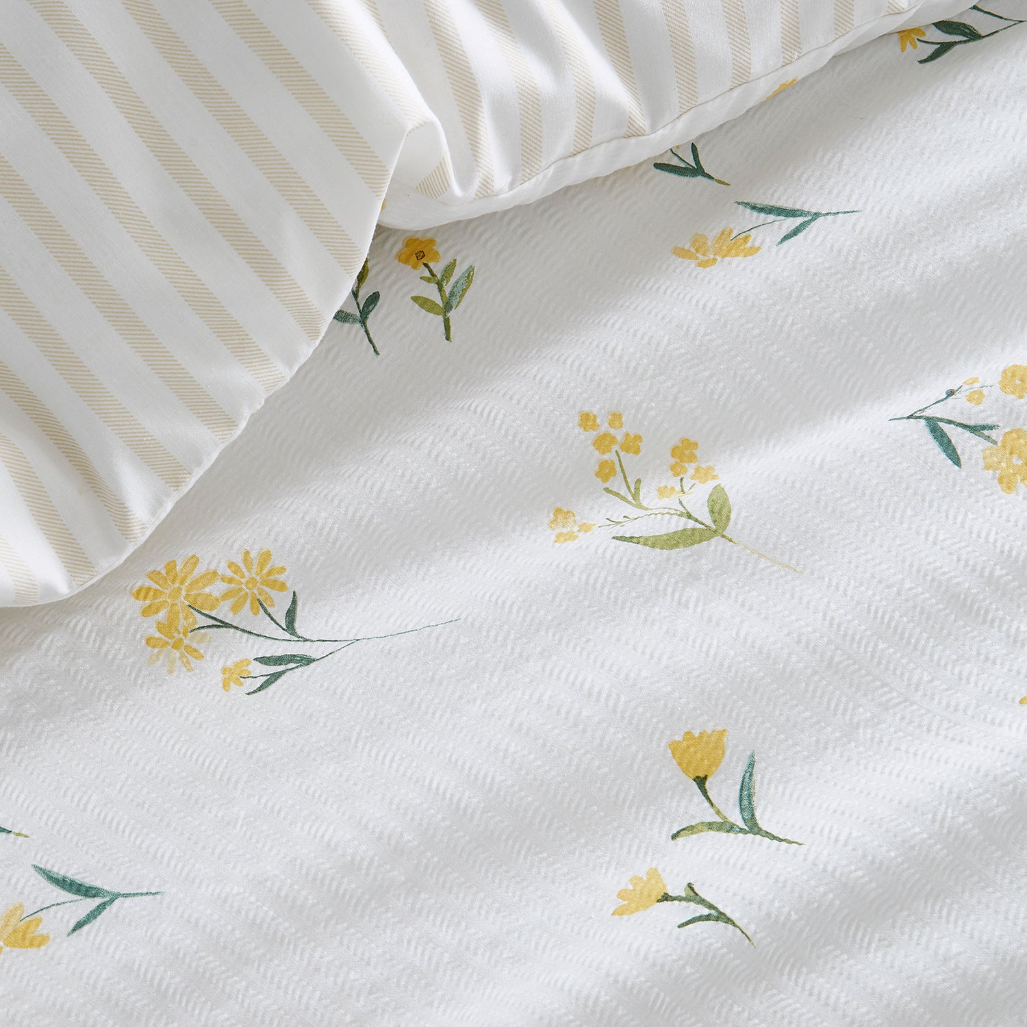 Dreams & Drapes Ditsy Floral Seersucker Duvet Cover Bedding Set Yellow