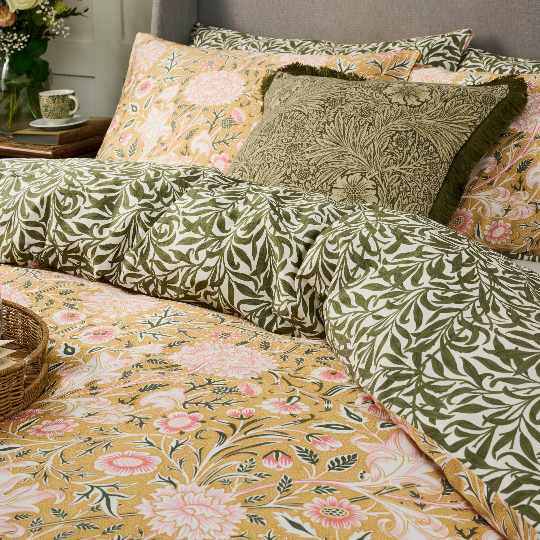 William Morris At Home Double Bough Duvet Cover Bedding Set Gold