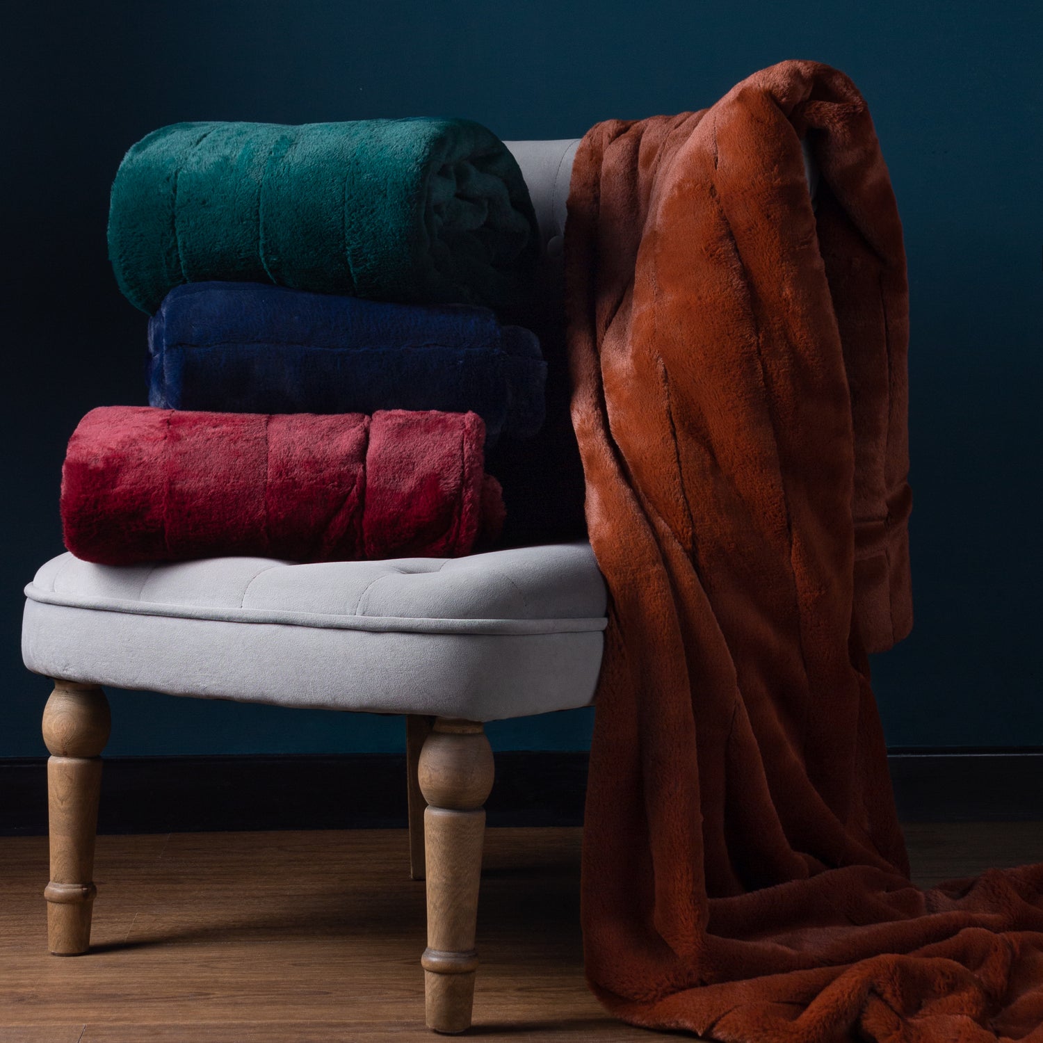 Paoletti Empress Faux Fur 130cm x 180cm Throw Navy