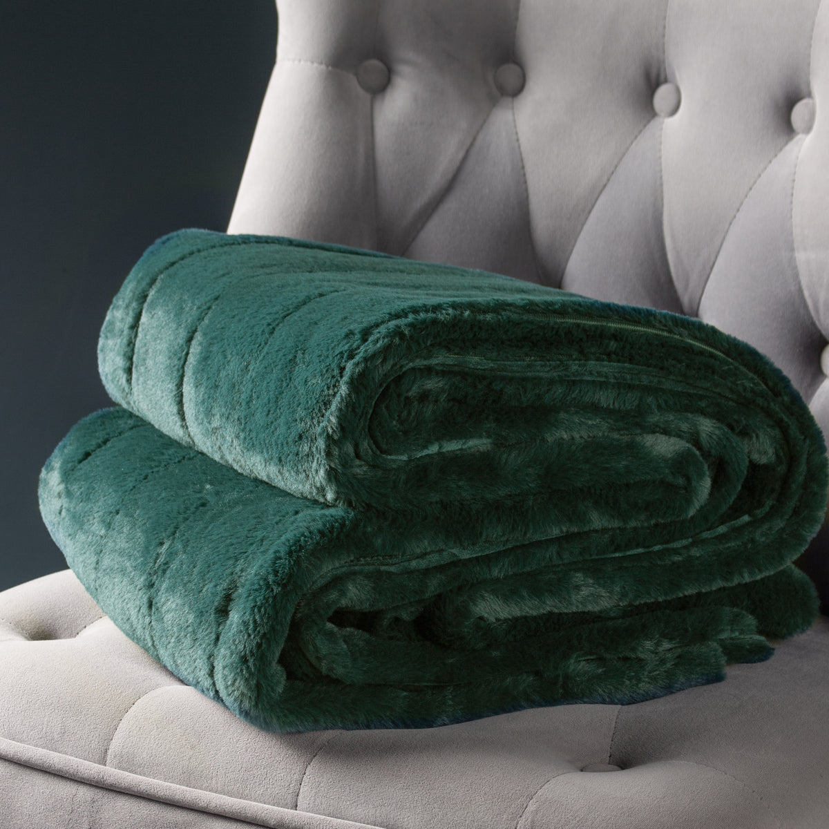 Paoletti Empress Faux Fur 140cm x 200cm Throw Emerald
