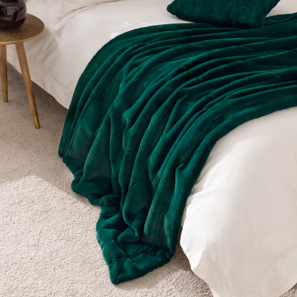 Paoletti Empress Faux Fur 140cm x 200cm Throw Emerald