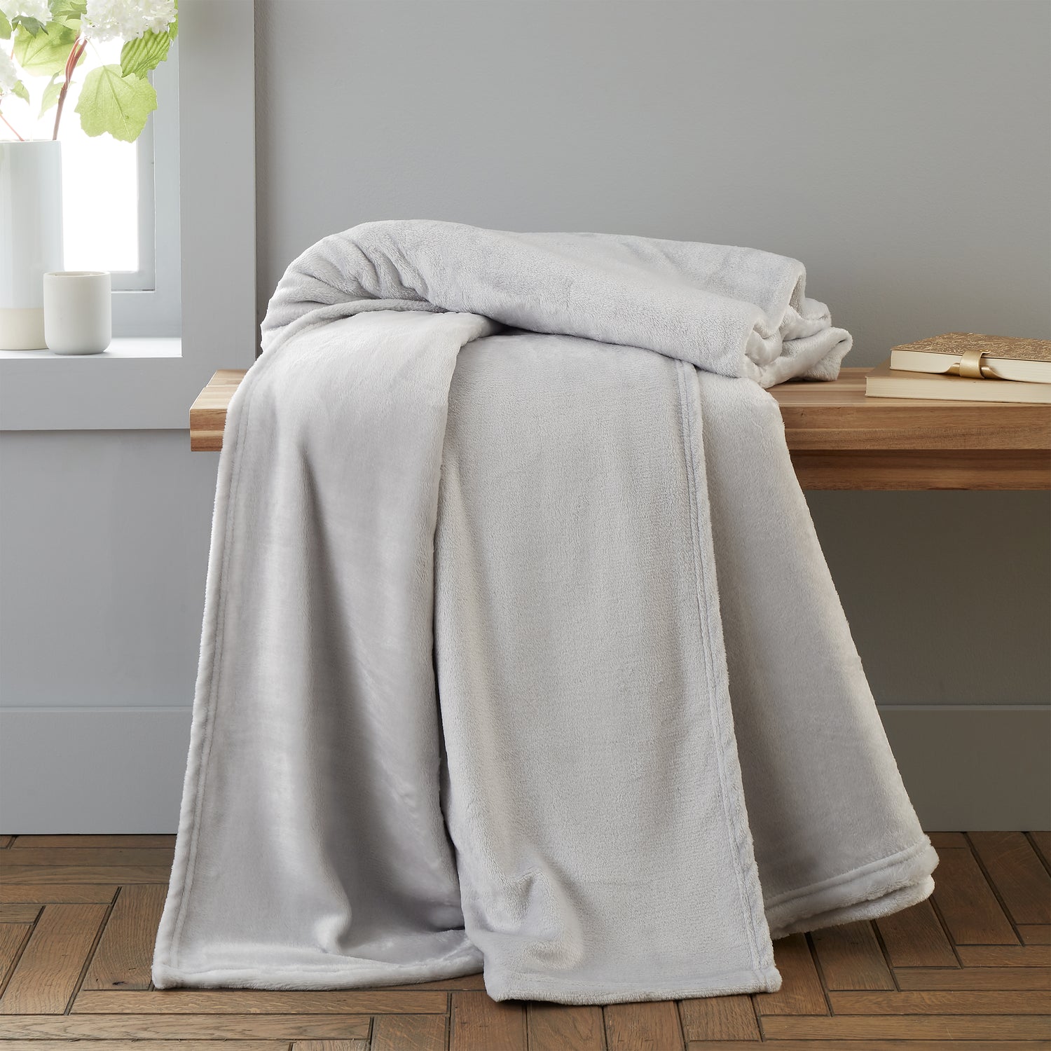 Catherine Lansfield Raschel Velvet Touch 200cm x 240cm Throw Silver