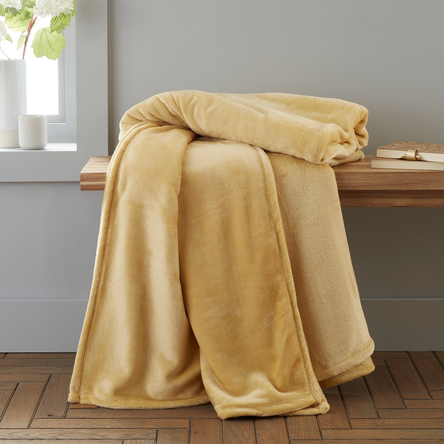 Catherine Lansfield Raschel Velvet Touch 130cm x 170cm Throw Ochre