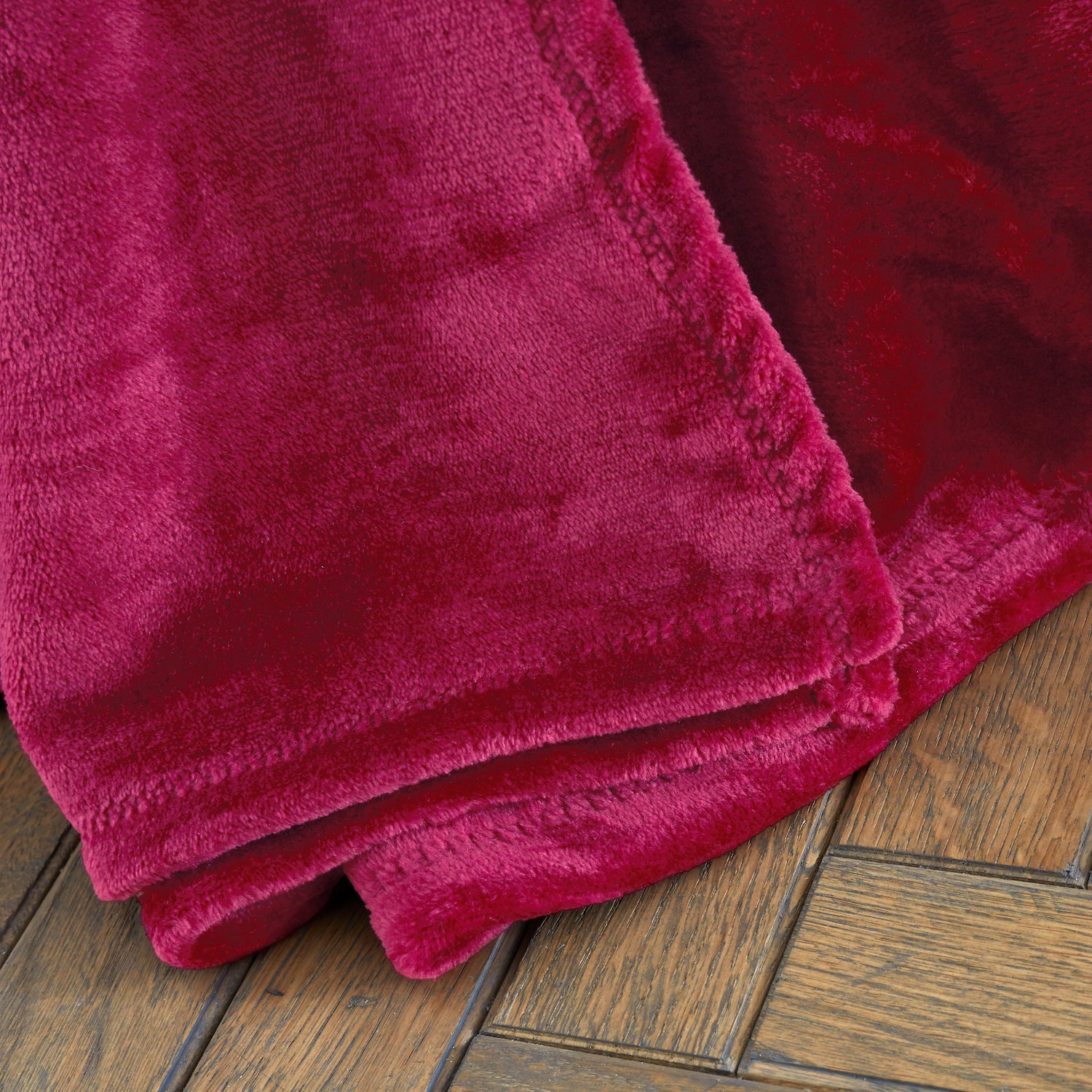 Catherine Lansfield Raschel Velvet Touch 200cm x 240cm Throw Hot Pink