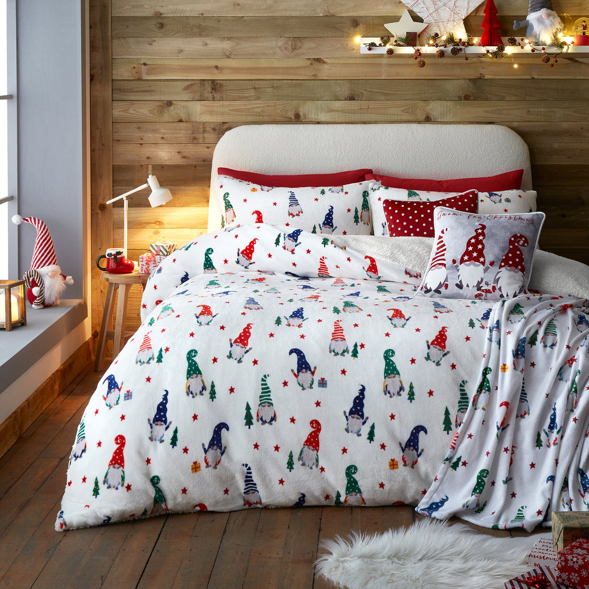 Fusion Festive Gonks Fleece 120cm x 150cm Throw Red
