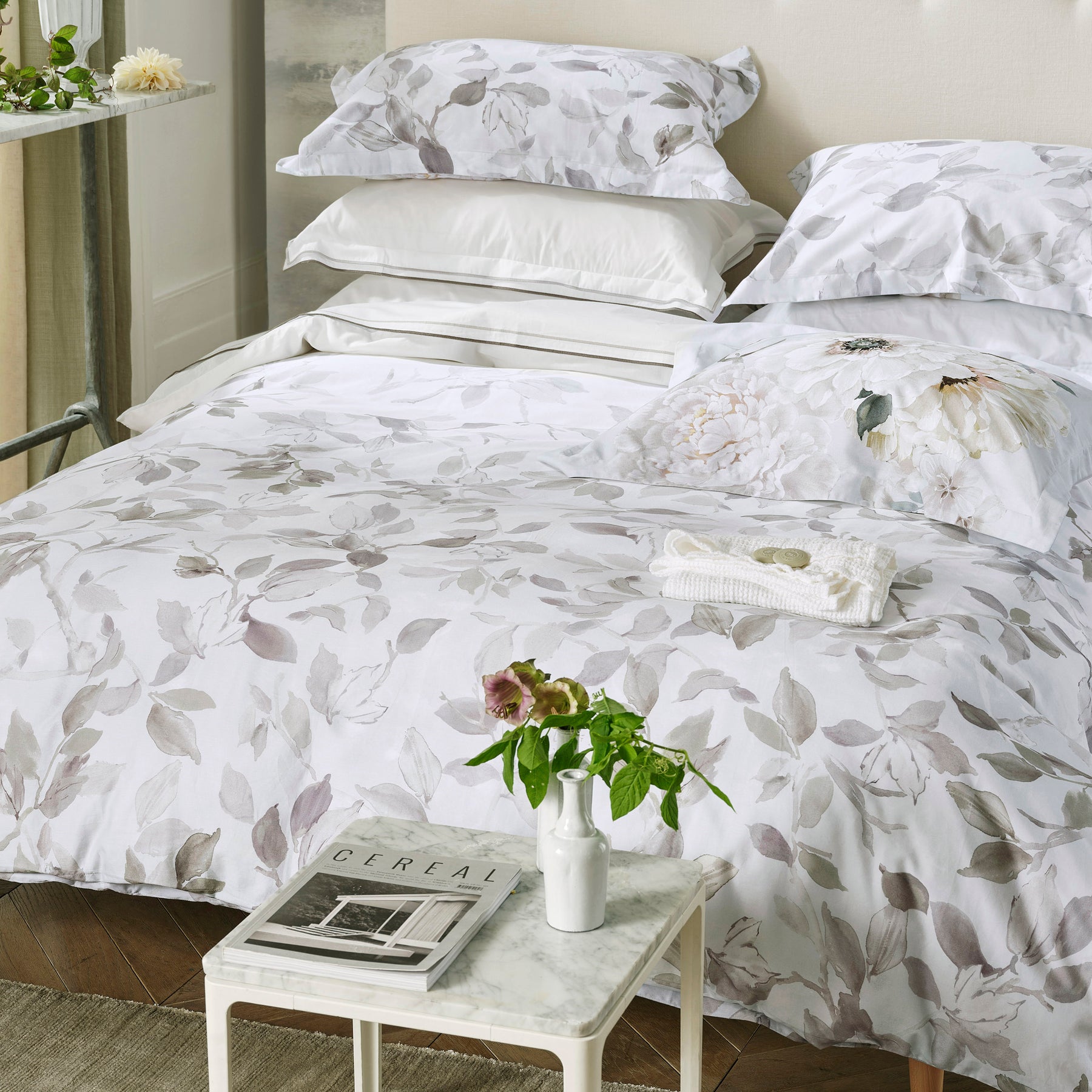 Designers Guild Fleur Blanche Duvet Cover Bedding Set Platinum