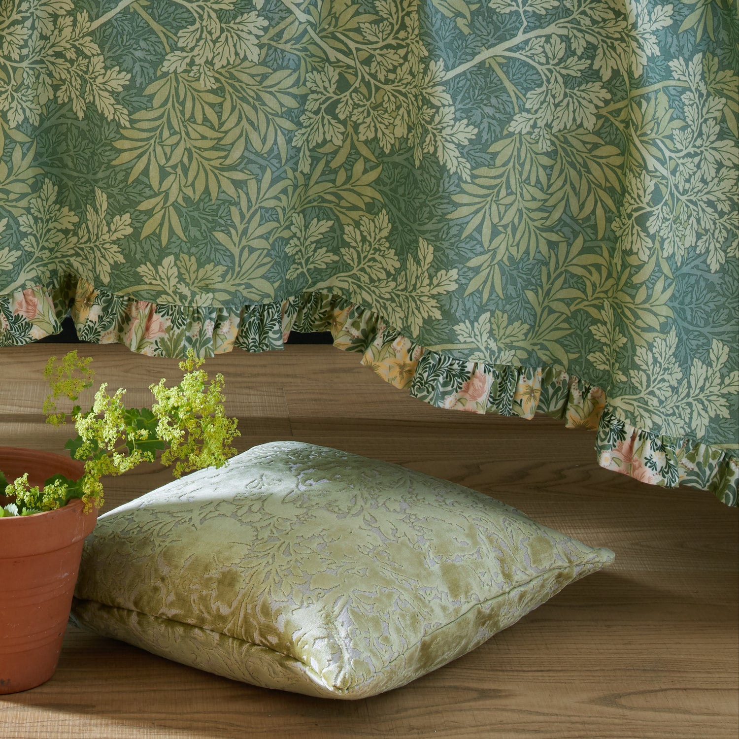 William Morris At Home Foliage Fabric Apple