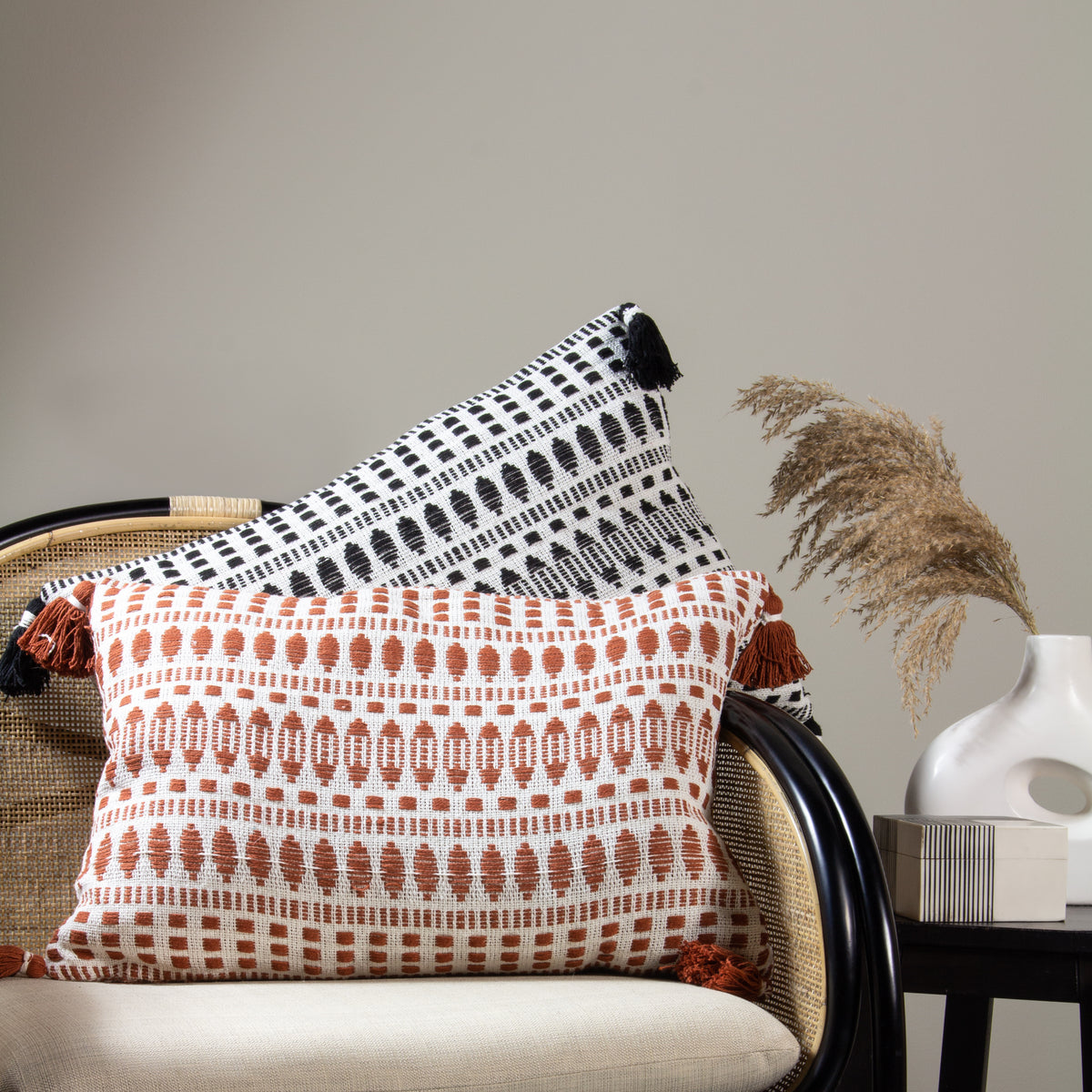 Yard Ganado Woven 40cm x 60cm Filled Boudoir Pecan