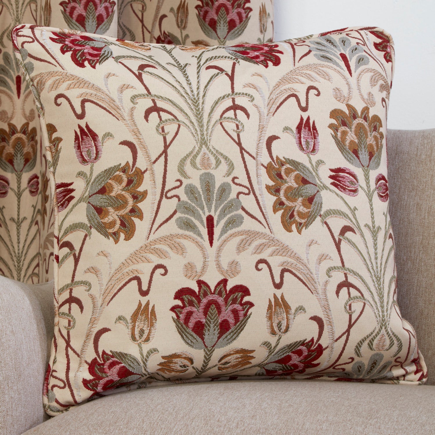 Sundour Aylesbury Filled Cushion Natural