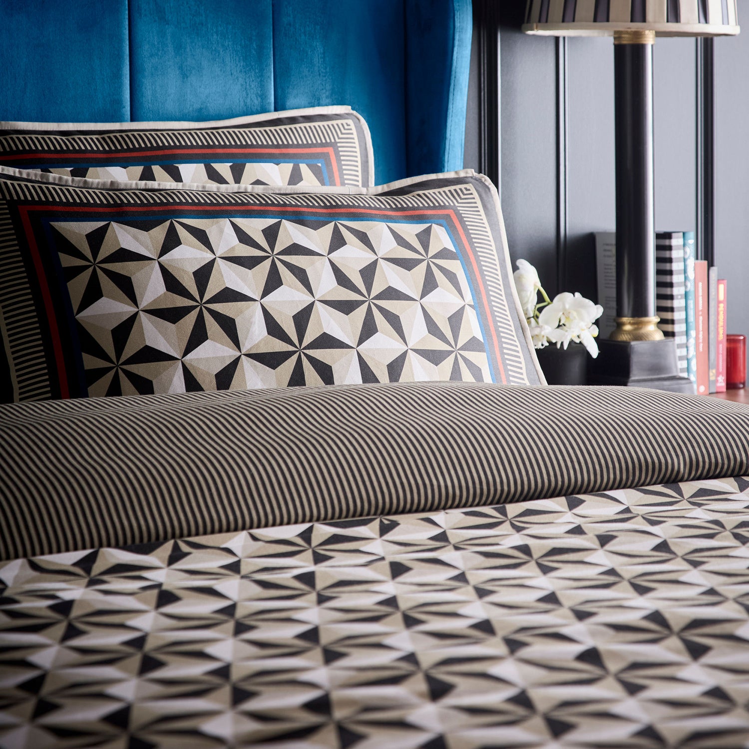 Laurence Llewelyn-Bowen Hero Duvet Cover Bedding Set Black