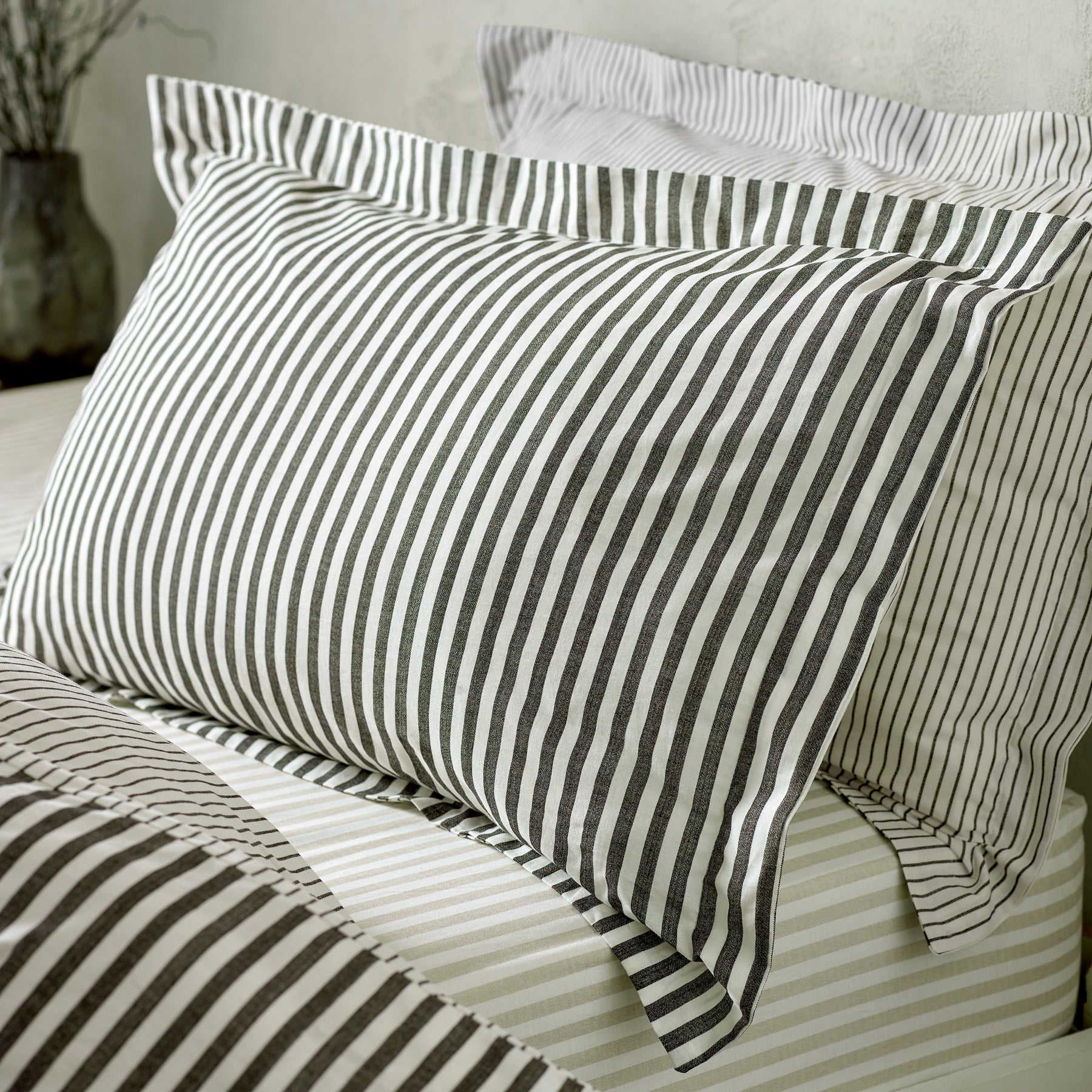 Yard Hebden Melange Stripe Cotton Duvet Cover Bedding Set Black
