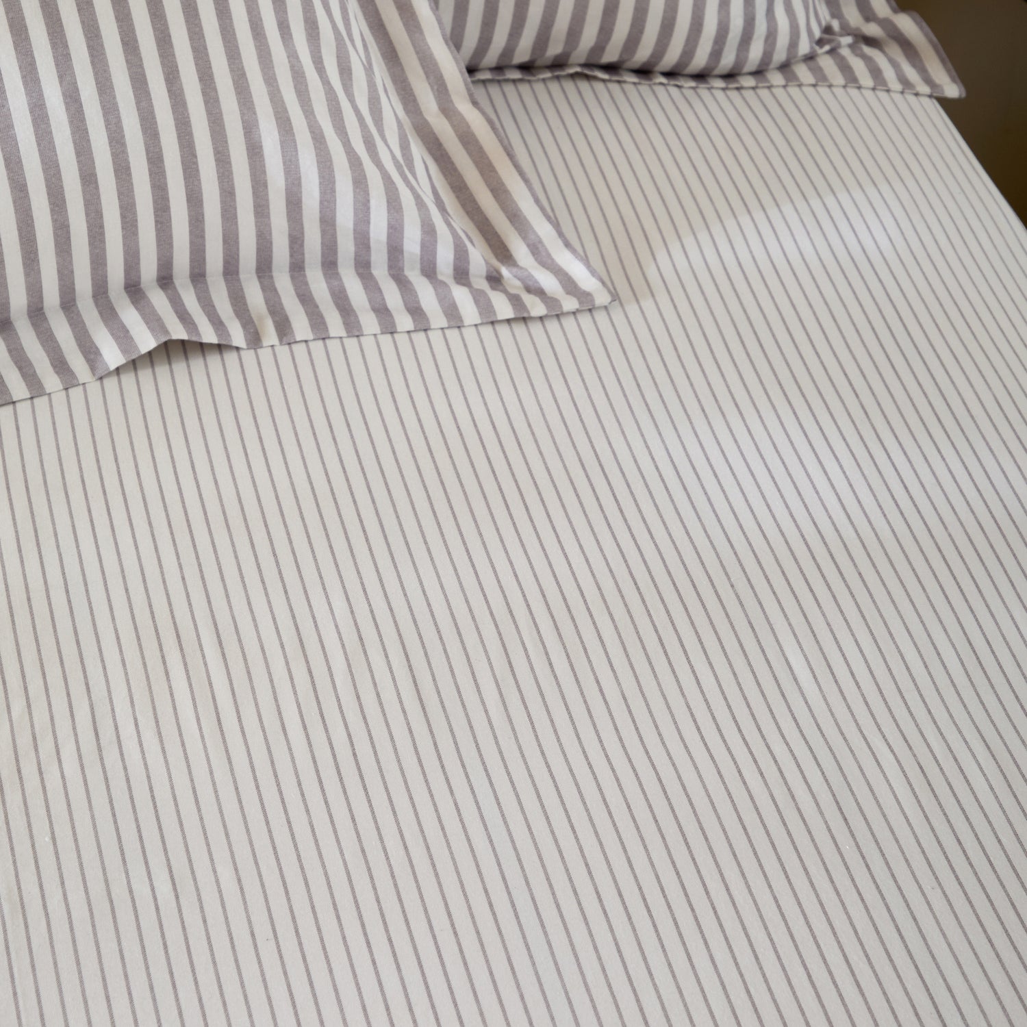 Hebden Cotton Narrow Stripe Bed Linen Fitted Sheet Mauve