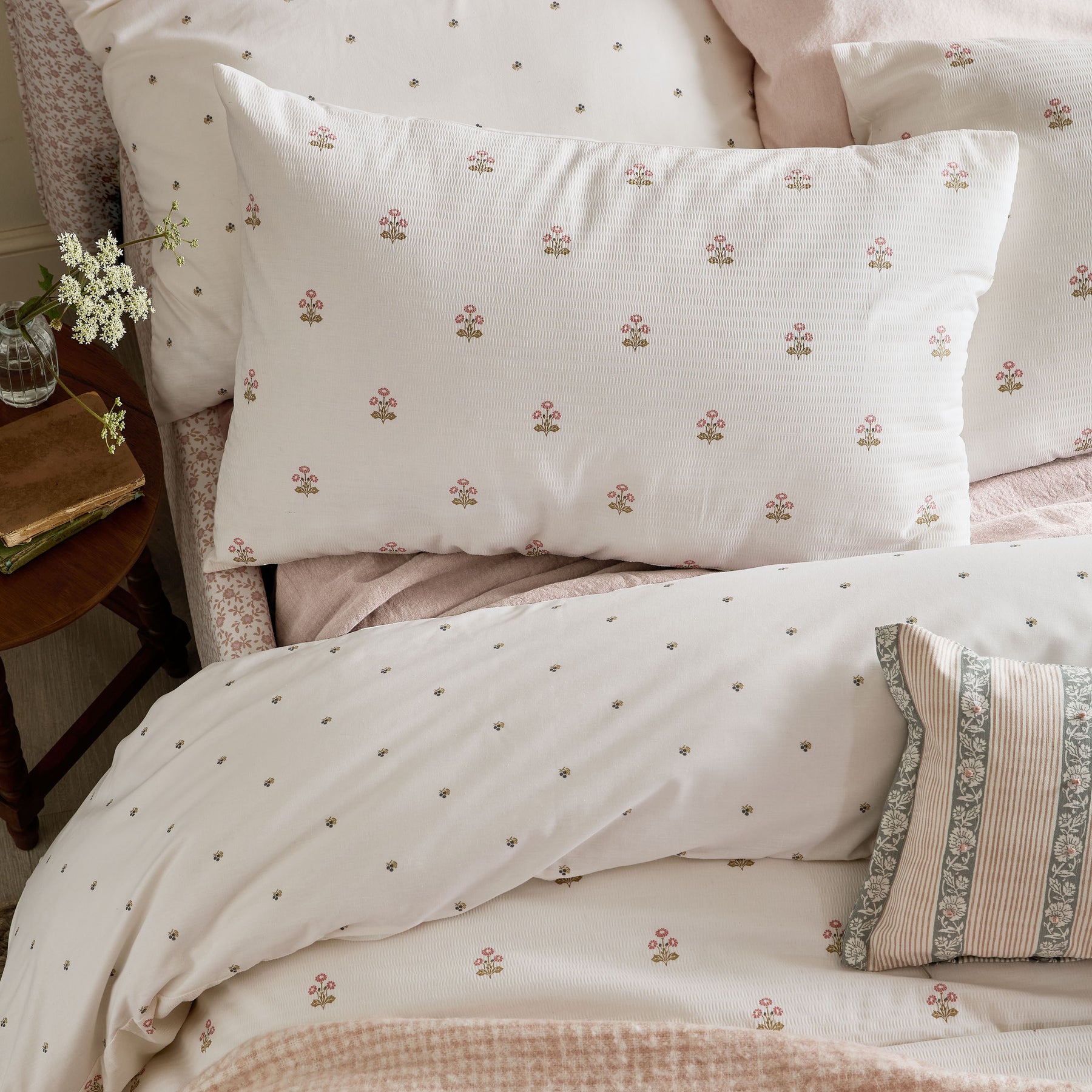 Laura Ashley Harthill Daisy Pair of Housewife Pillowcases Raspberry Pink