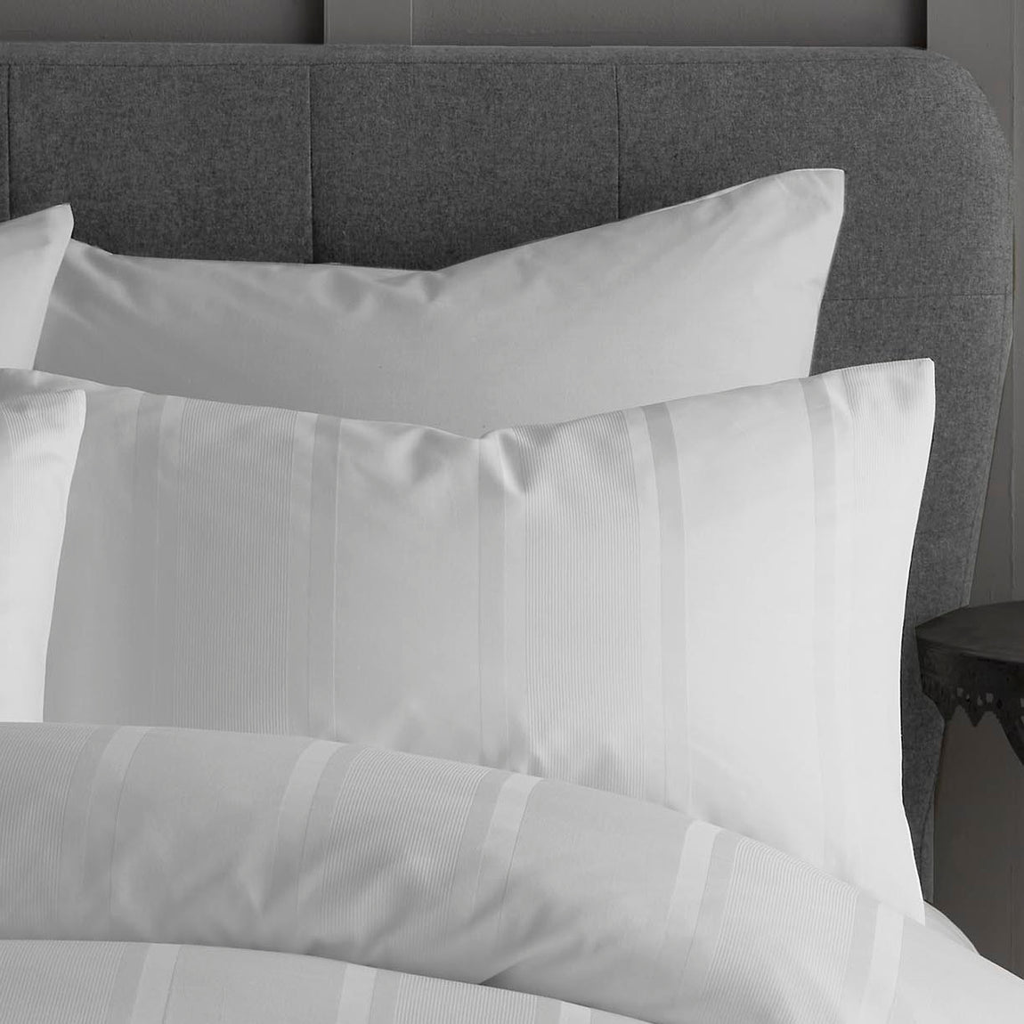 Luxe and Wilde Henry Duvet Cover Bedding Set White