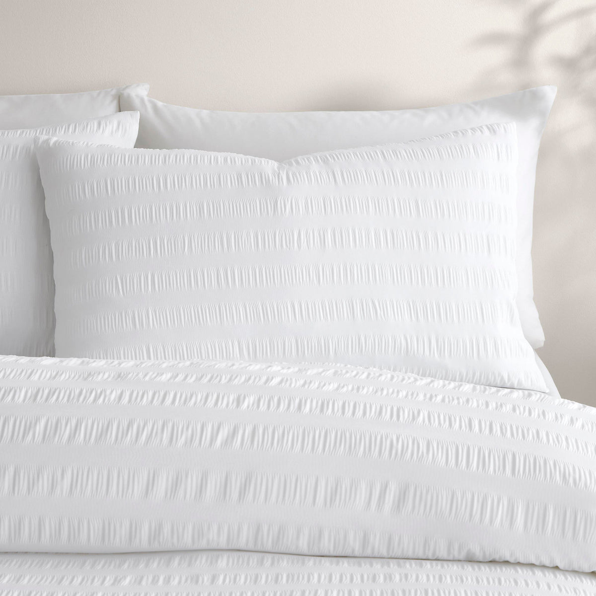 Serene Honley Seersucker Duvet Cover Bedding Set White
